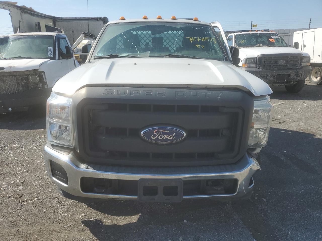 Photo 4 VIN: 1FDRF3G68FED50713 - FORD F350 