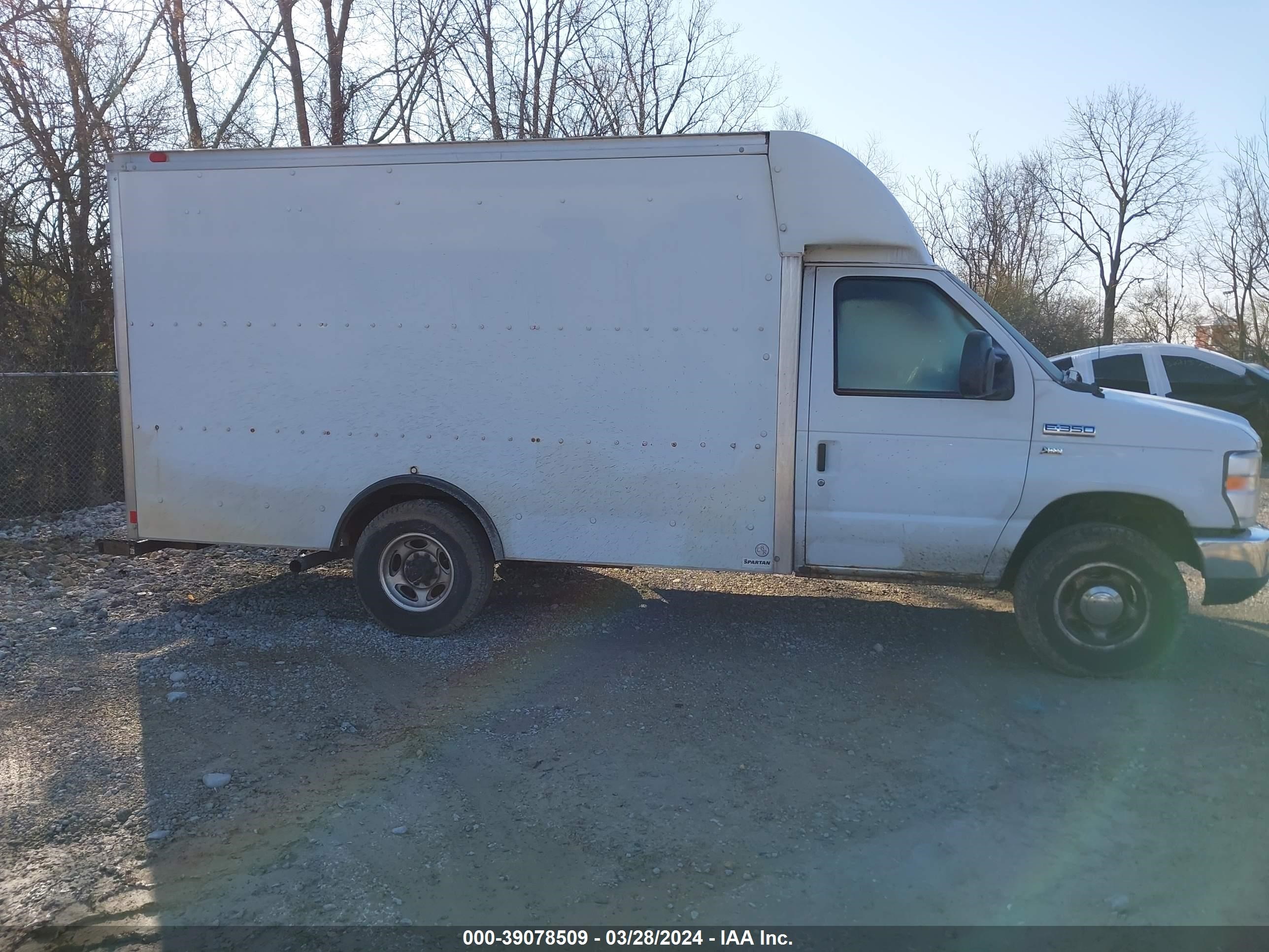 Photo 15 VIN: 1FDSE3FL6CDA60466 - FORD ECONOLINE 