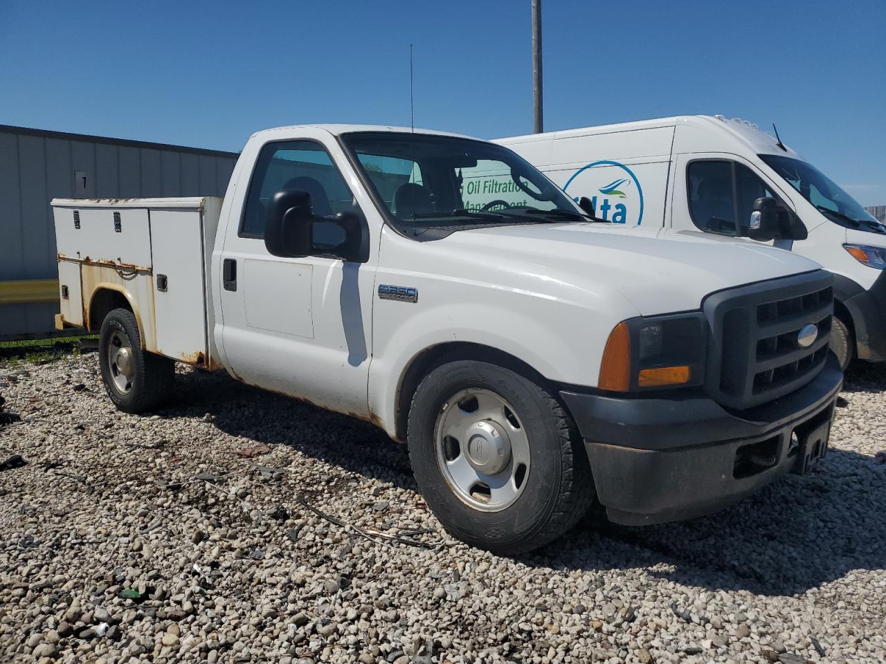 Photo 3 VIN: 1FDSF30505ED28478 - FORD F350 