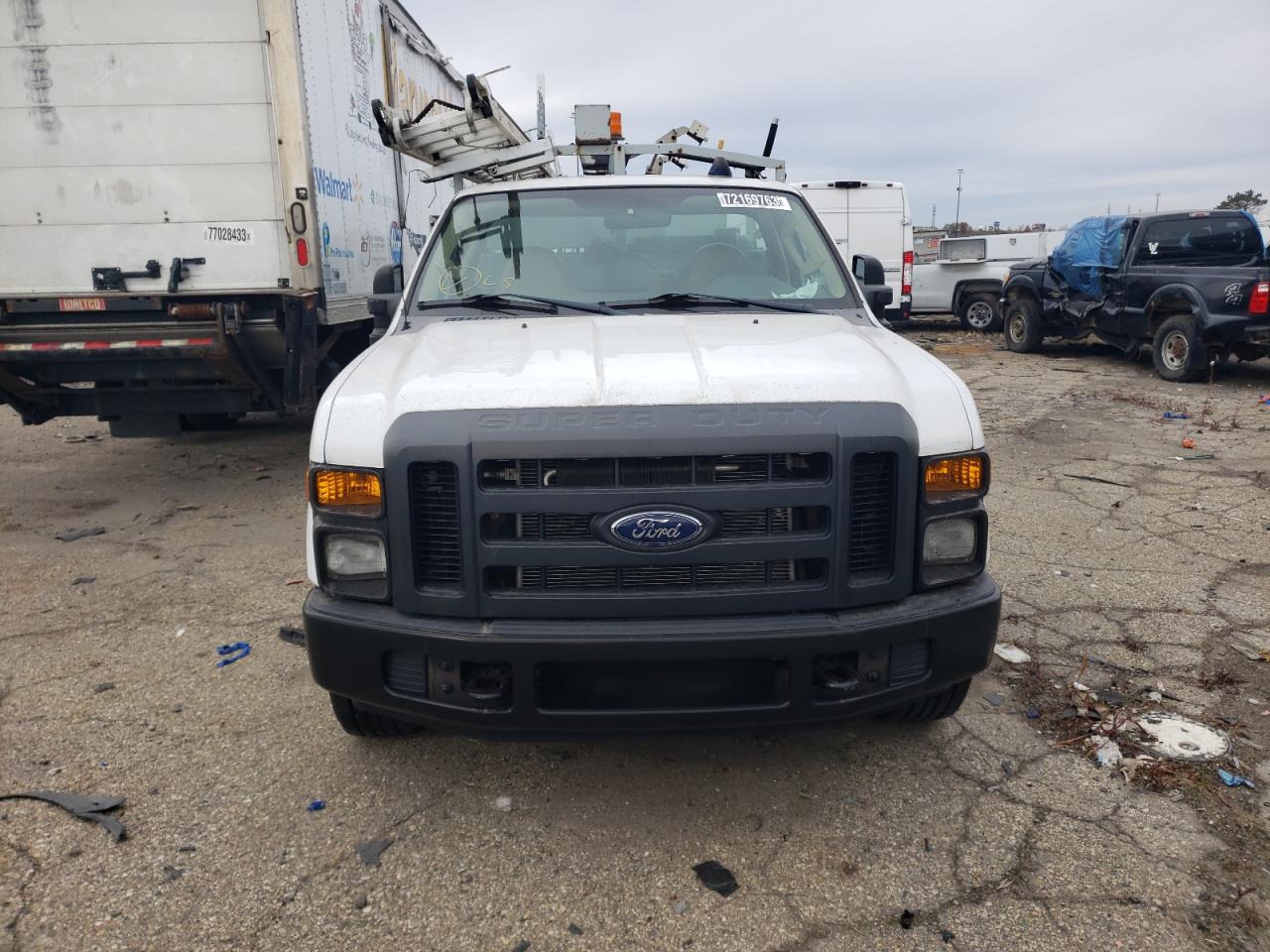 Photo 4 VIN: 1FDSF30518EC15403 - FORD F350 