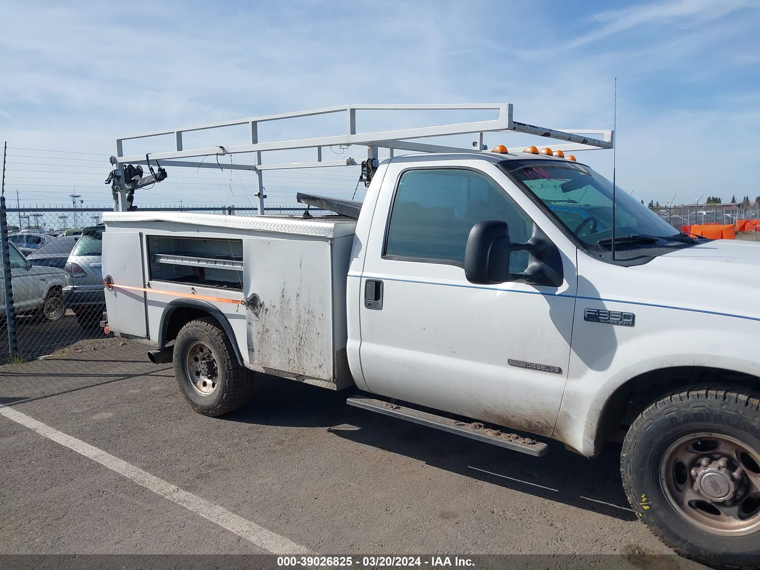 Photo 5 VIN: 1FDSF34F92EA29585 - FORD F350 