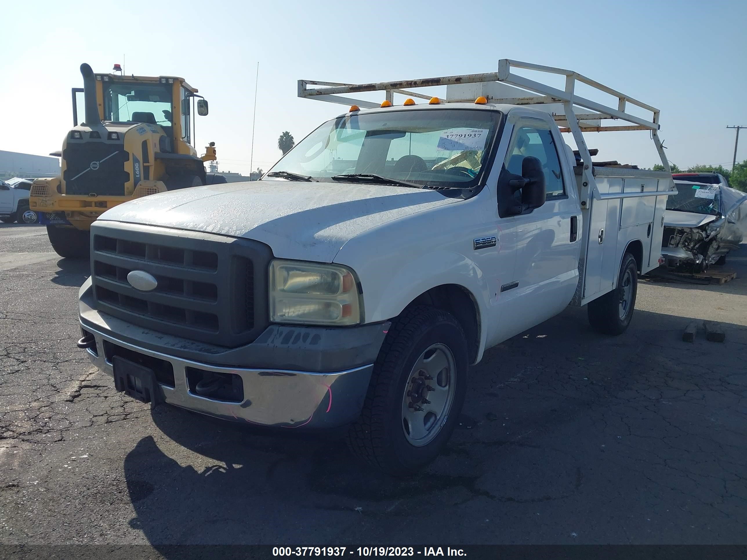 Photo 1 VIN: 1FDSF34P45EA79355 - FORD F350 