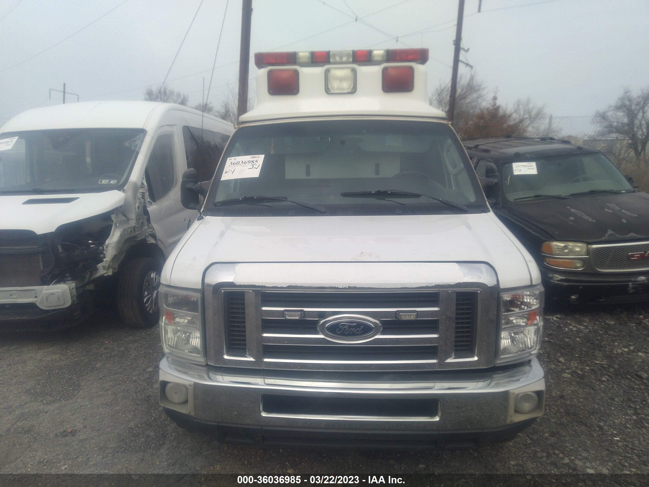 Photo 5 VIN: 1FDSS3ES8ADA83438 - FORD ECONOLINE 