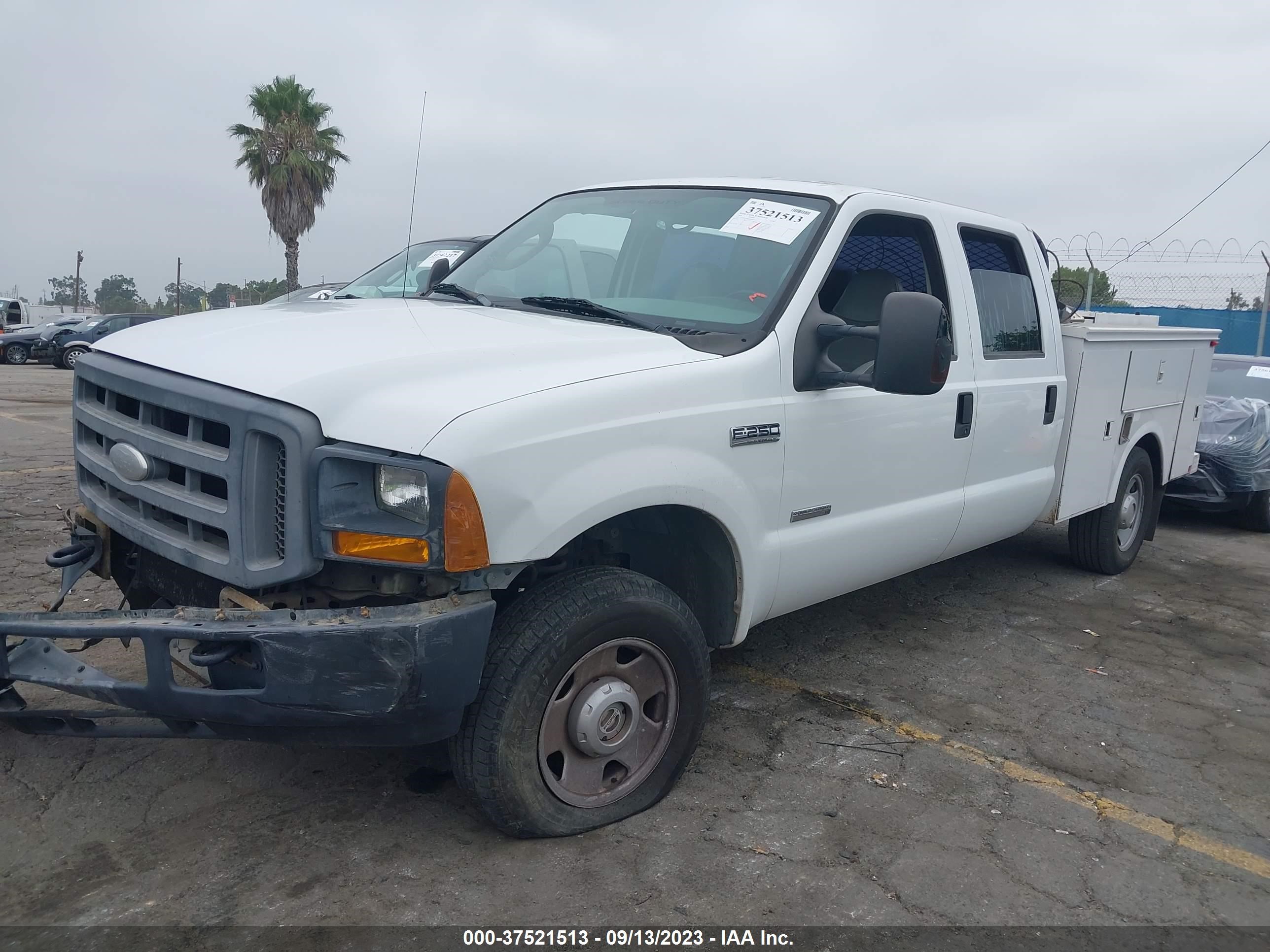 Photo 1 VIN: 1FDSW21P05ED02523 - FORD F250 