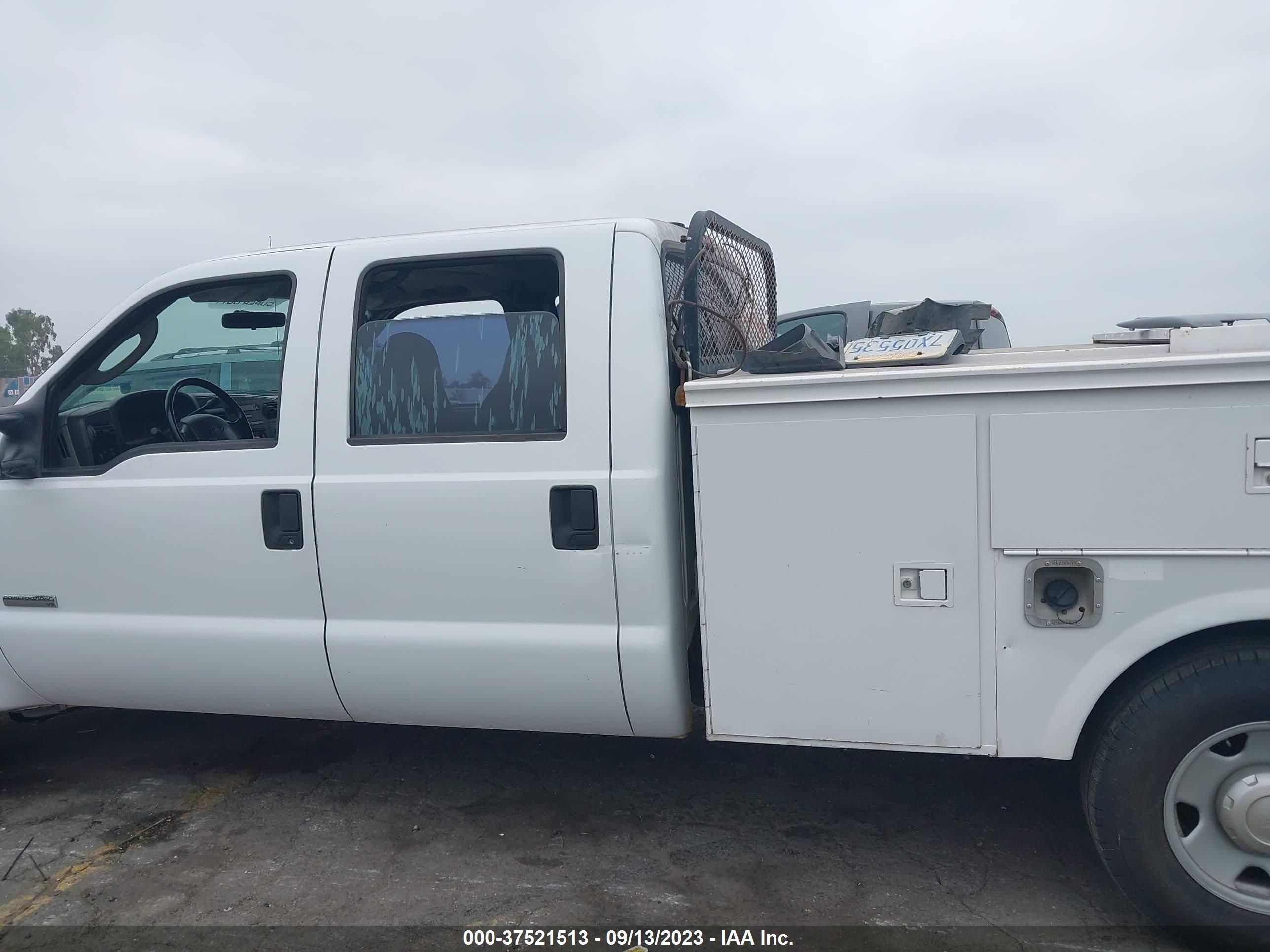 Photo 13 VIN: 1FDSW21P05ED02523 - FORD F250 