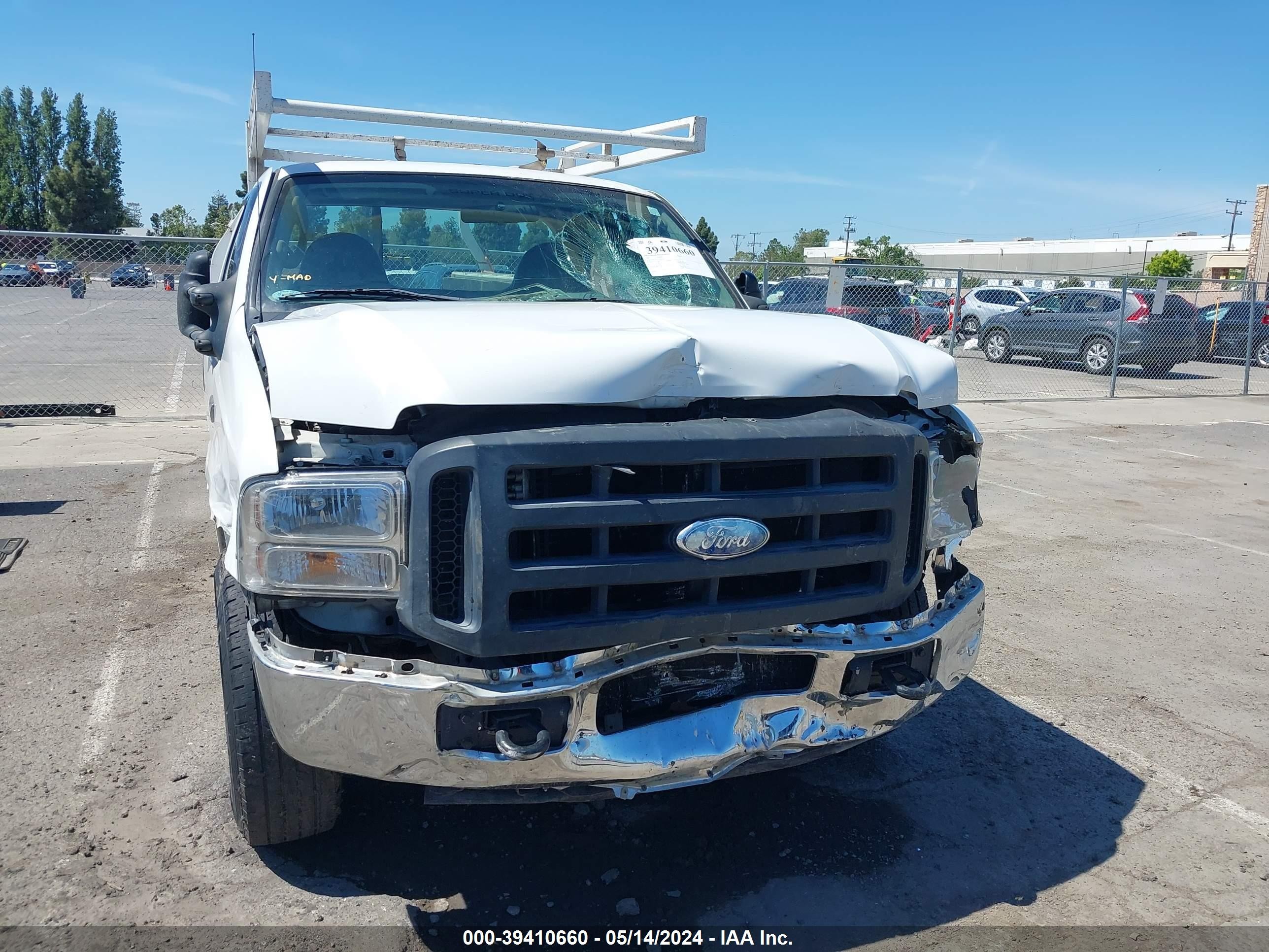 Photo 10 VIN: 1FDSX20577EB12833 - FORD F250 