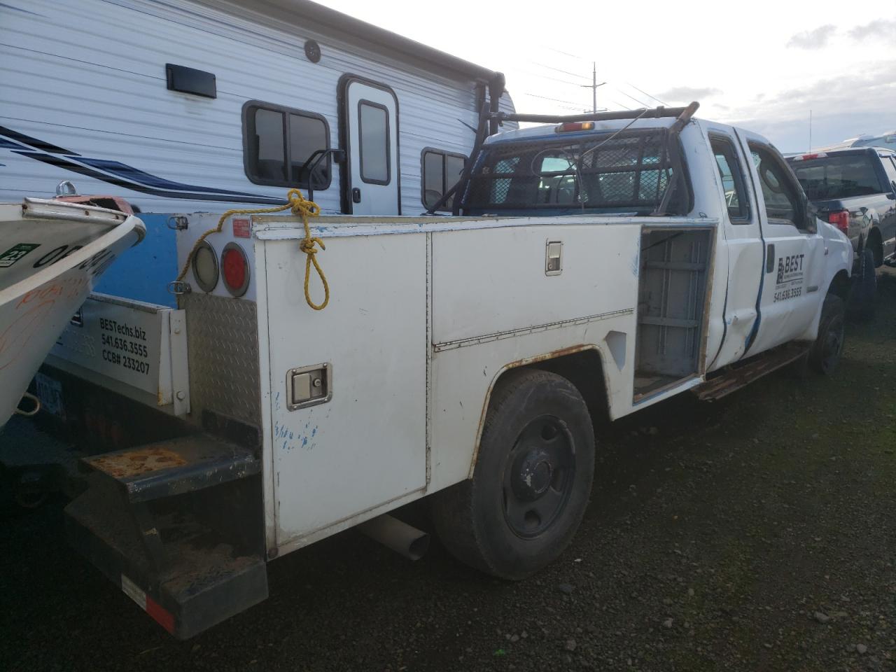 Photo 2 VIN: 1FDSX35P95ED12366 - FORD F350 