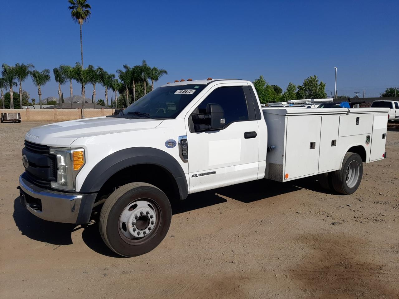 Photo 0 VIN: 1FDUF4GT8HEC82857 - FORD F450 