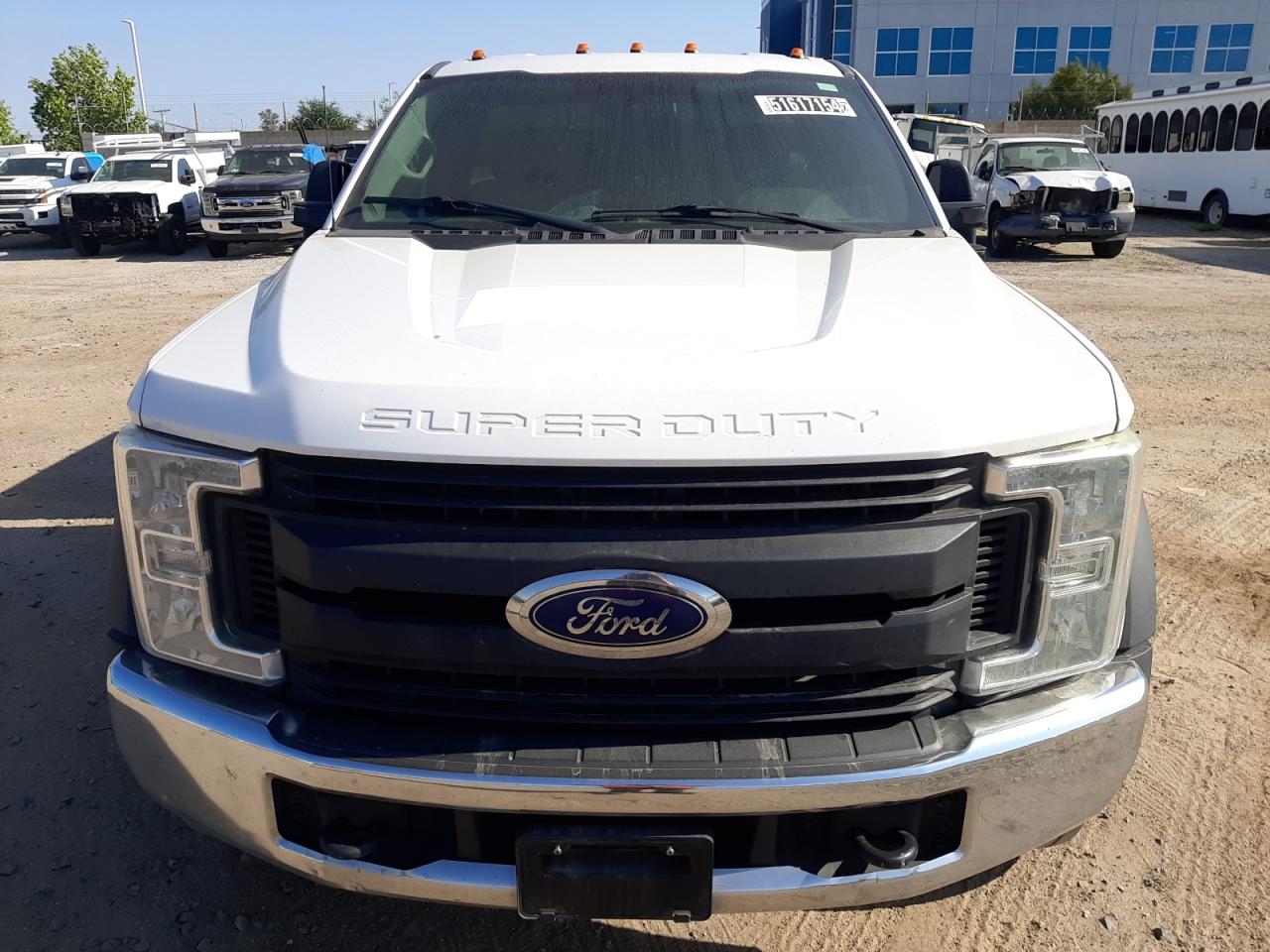 Photo 4 VIN: 1FDUF4GT8HEC82857 - FORD F450 