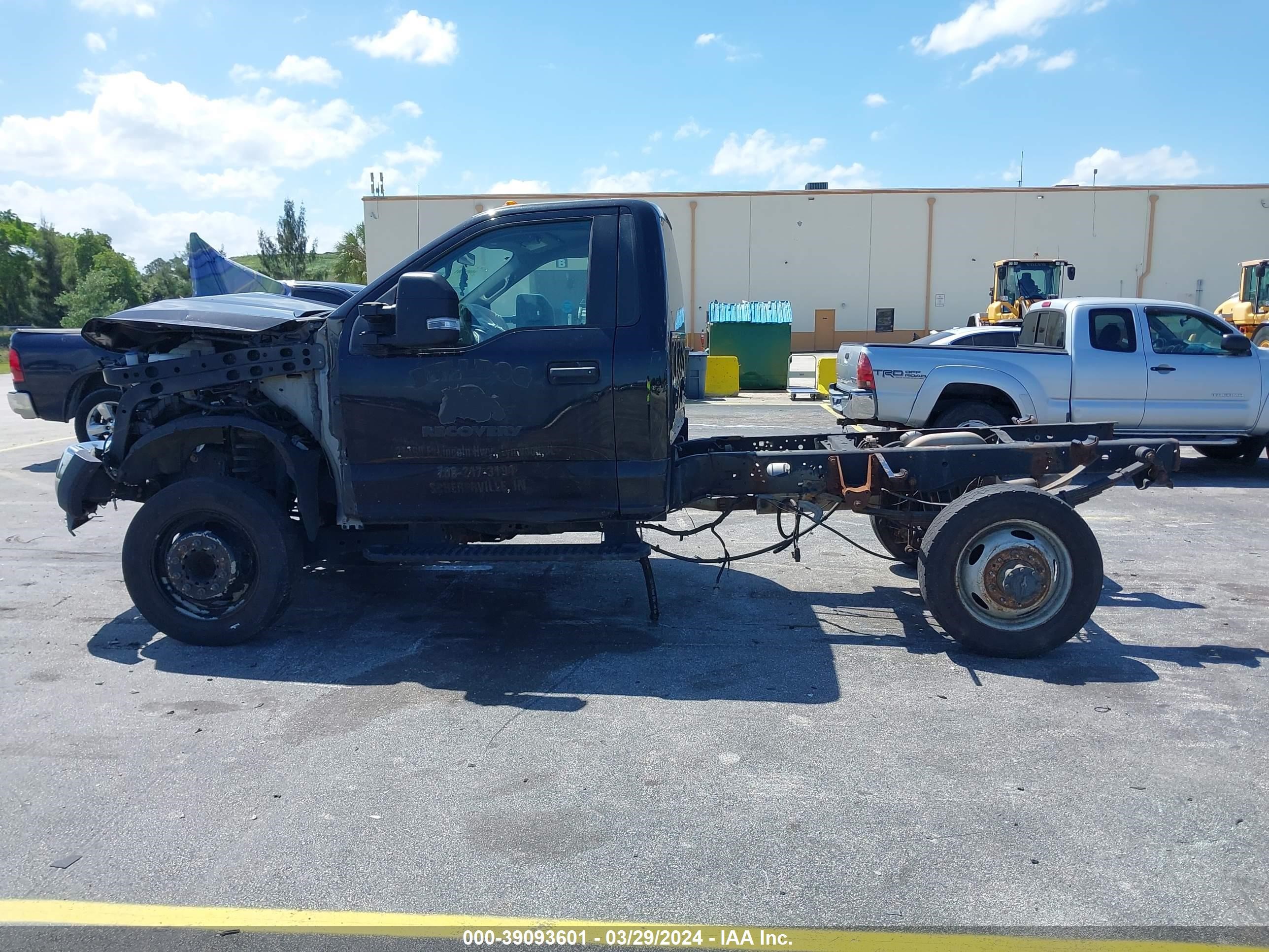 Photo 12 VIN: 1FDUF4GY5KEC47745 - FORD F450 