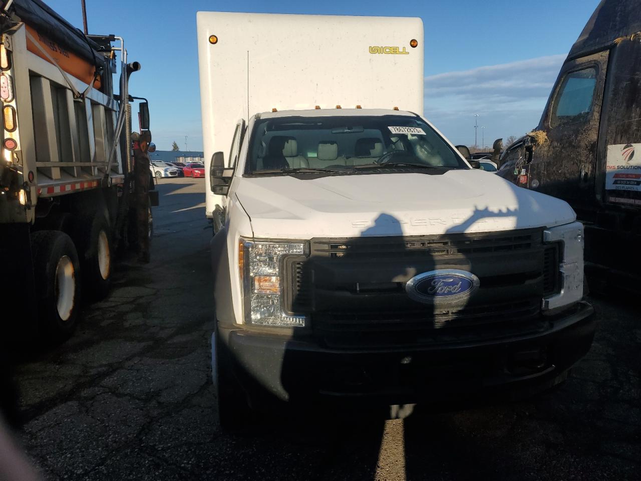 Photo 4 VIN: 1FDUF4GY8HDA02176 - FORD F450 