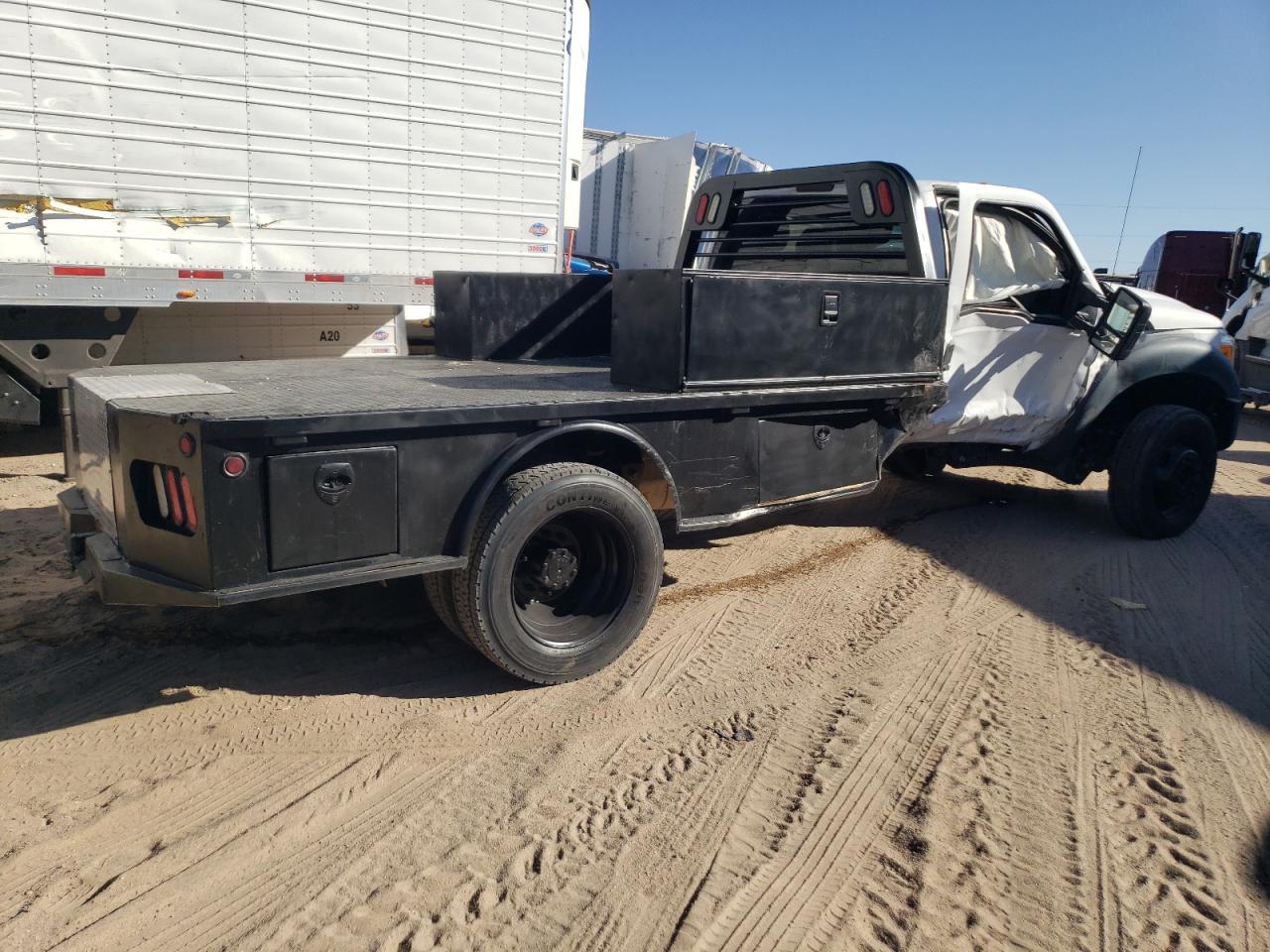 Photo 2 VIN: 1FDUF4GY9GEB31603 - FORD F450 