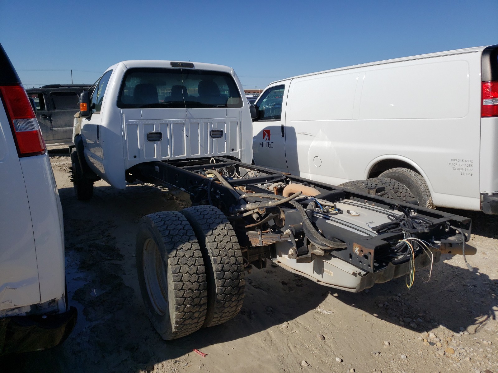 Photo 2 VIN: 1FDUF5GT7GEB79613 - FORD F550 SUPER 