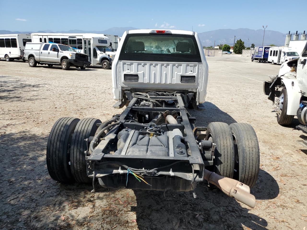 Photo 10 VIN: 1FDUF5GT8HDA05590 - FORD F550 