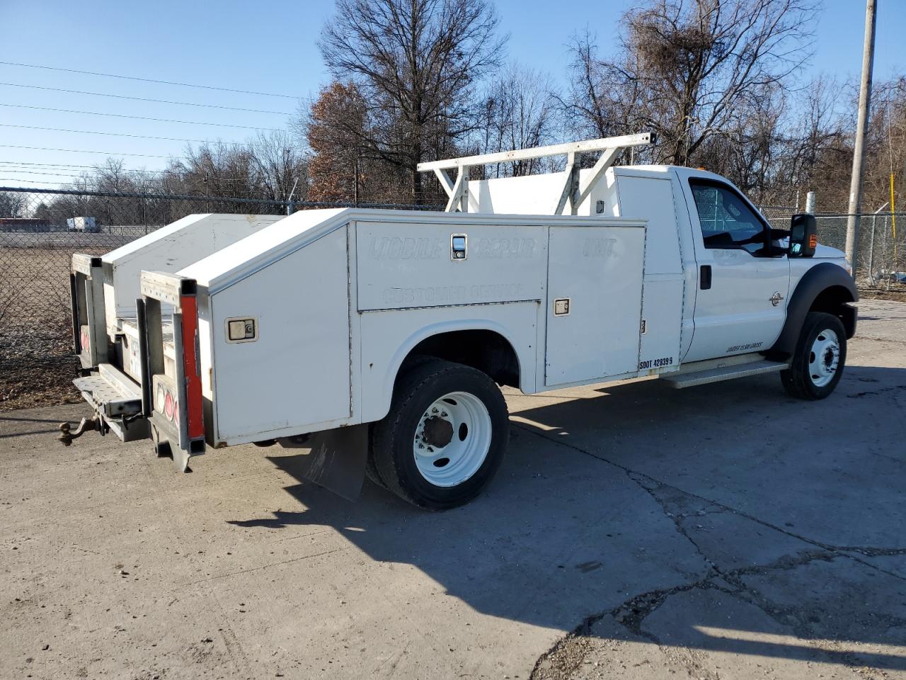 Photo 3 VIN: 1FDUF5GT9CEC58890 - FORD F550 