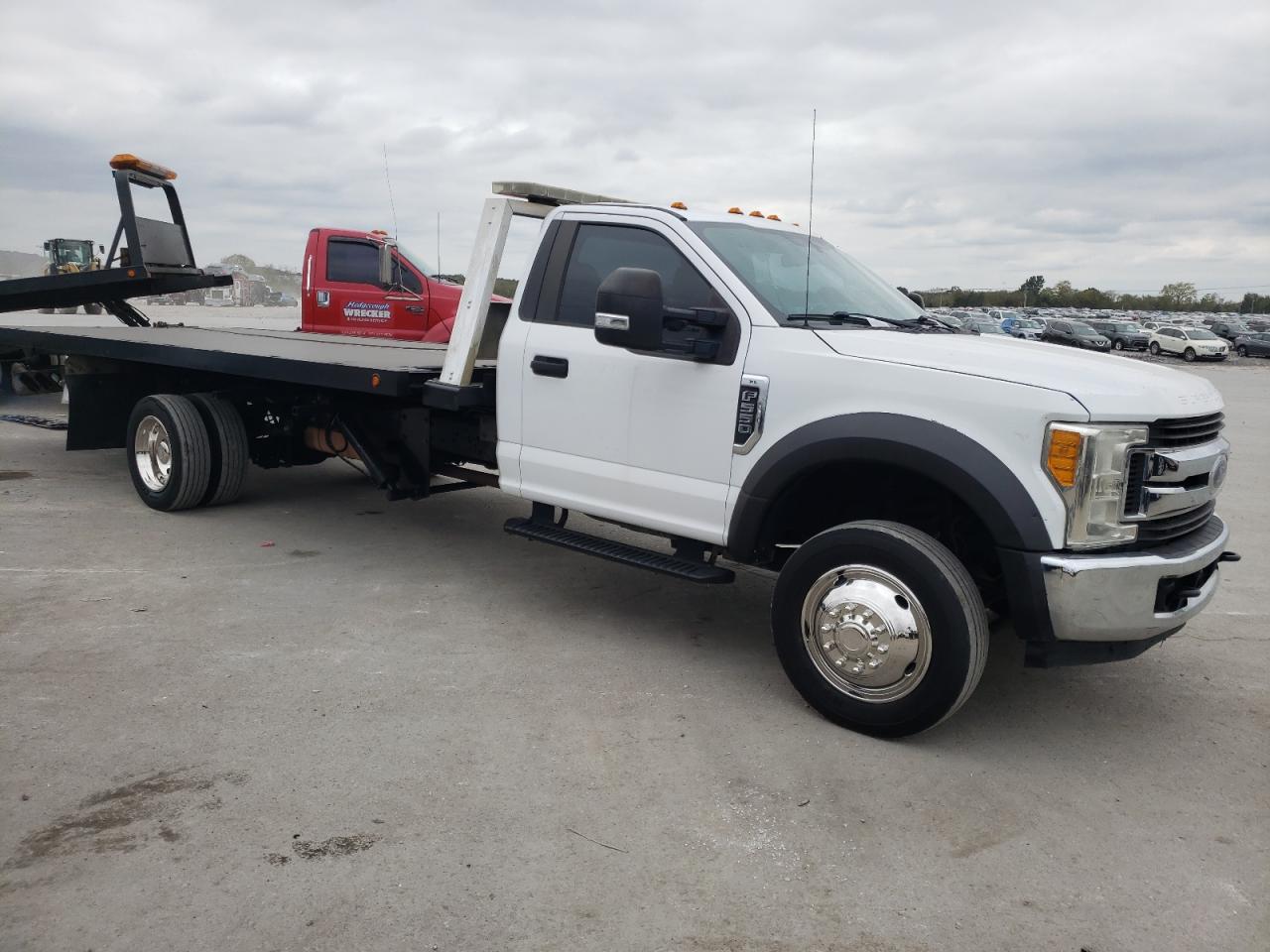 Photo 3 VIN: 1FDUF5GY4JDA04065 - FORD F550 