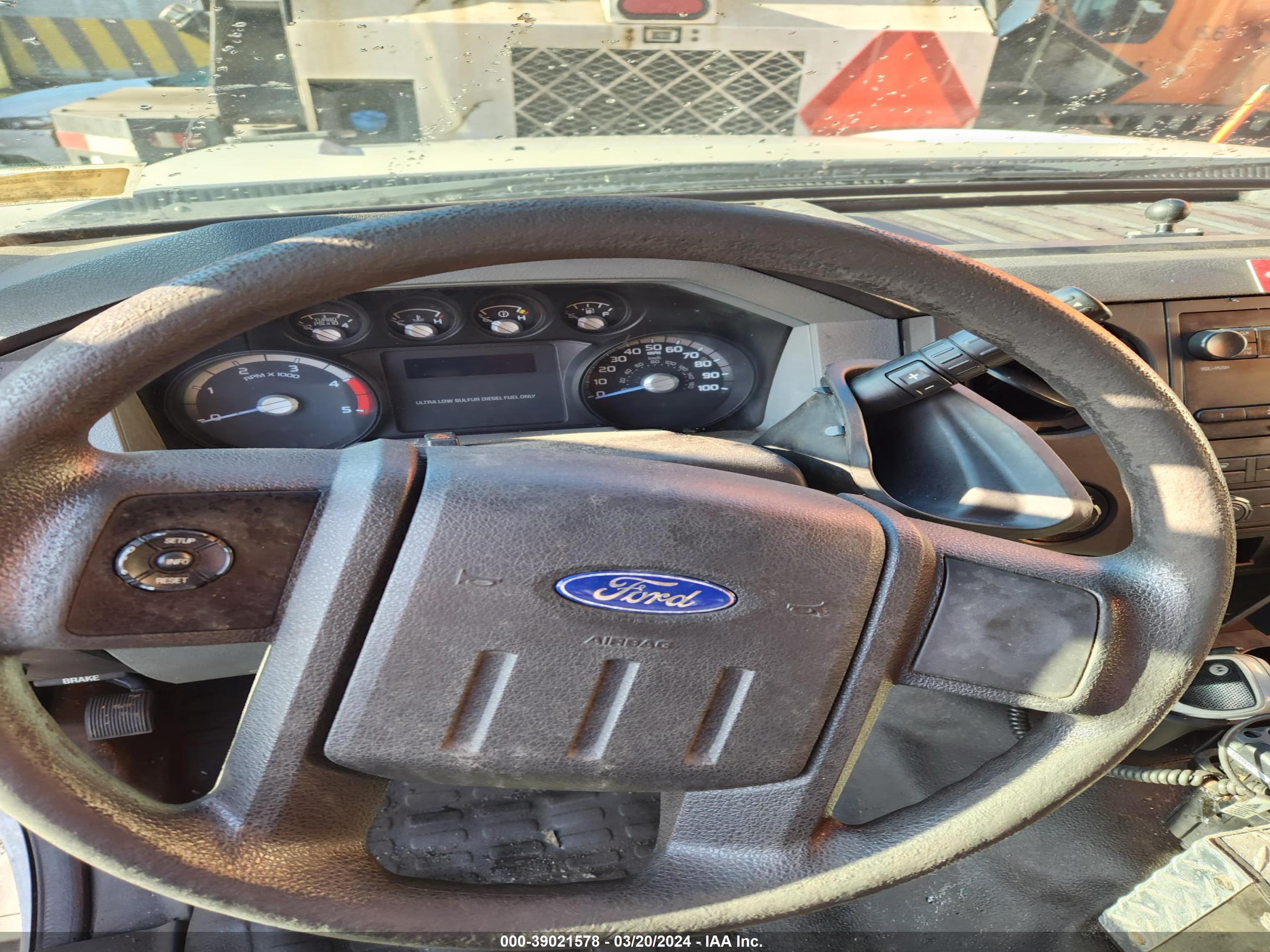 Photo 5 VIN: 1FDUF5HT1CEB68406 - FORD F550 