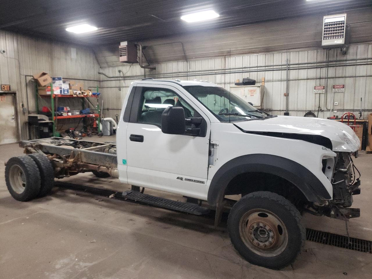 Photo 3 VIN: 1FDUF5HT1MDA04547 - FORD F550 