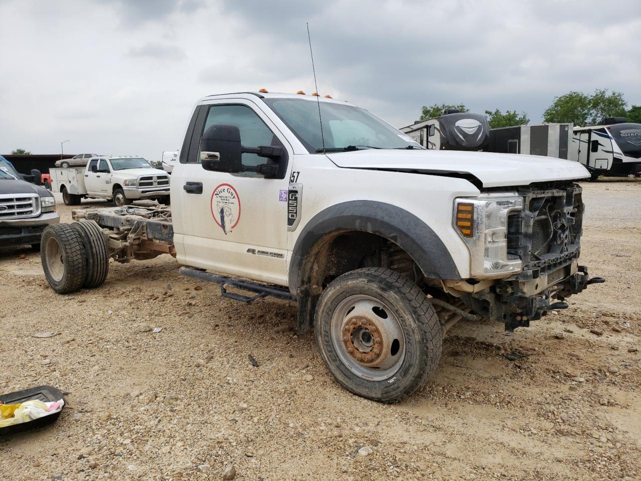 Photo 3 VIN: 1FDUF5HT3KDA24473 - FORD F550 