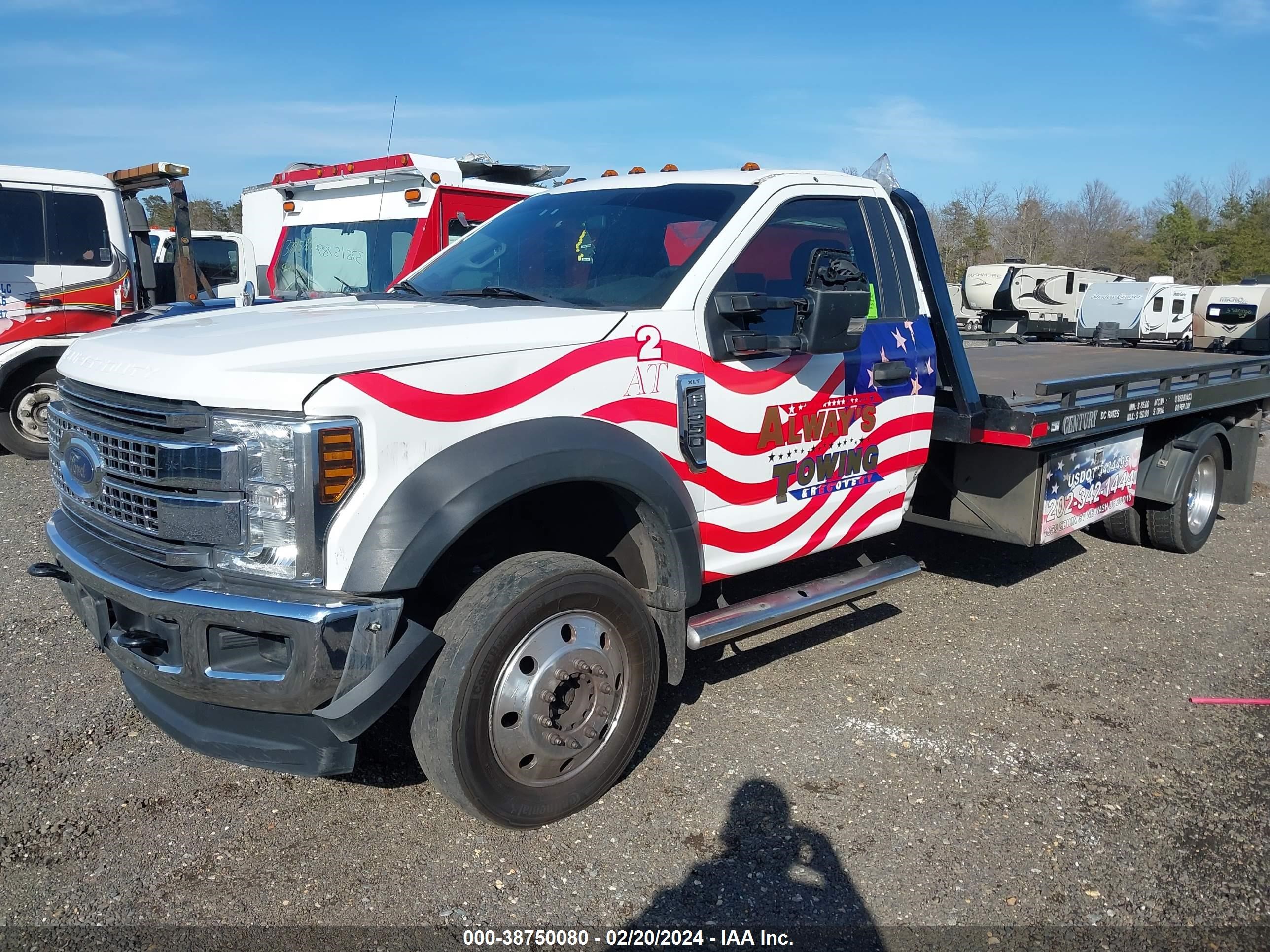 Photo 1 VIN: 1FDUF5HY6JDA00226 - FORD F-550 