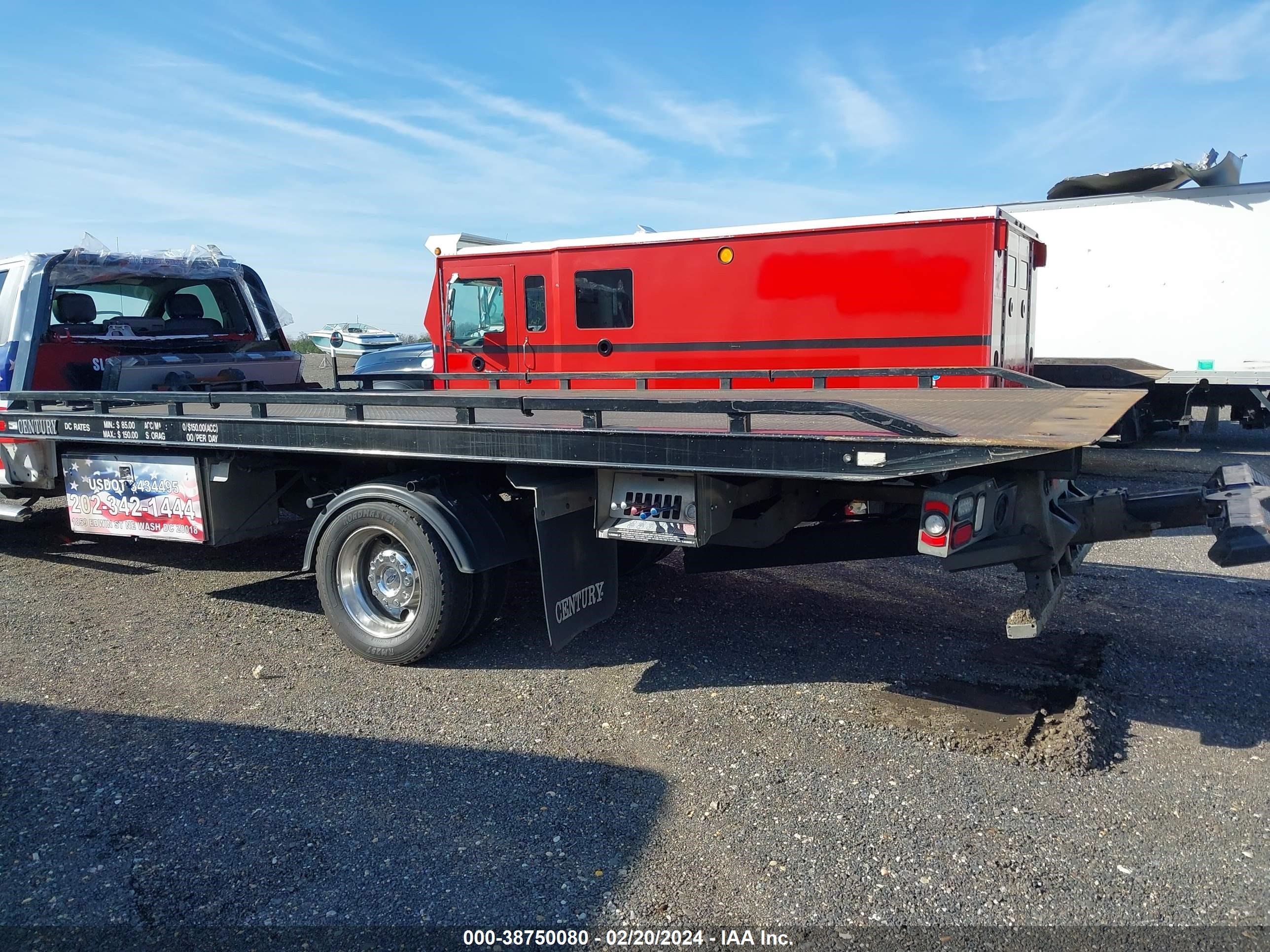 Photo 13 VIN: 1FDUF5HY6JDA00226 - FORD F-550 