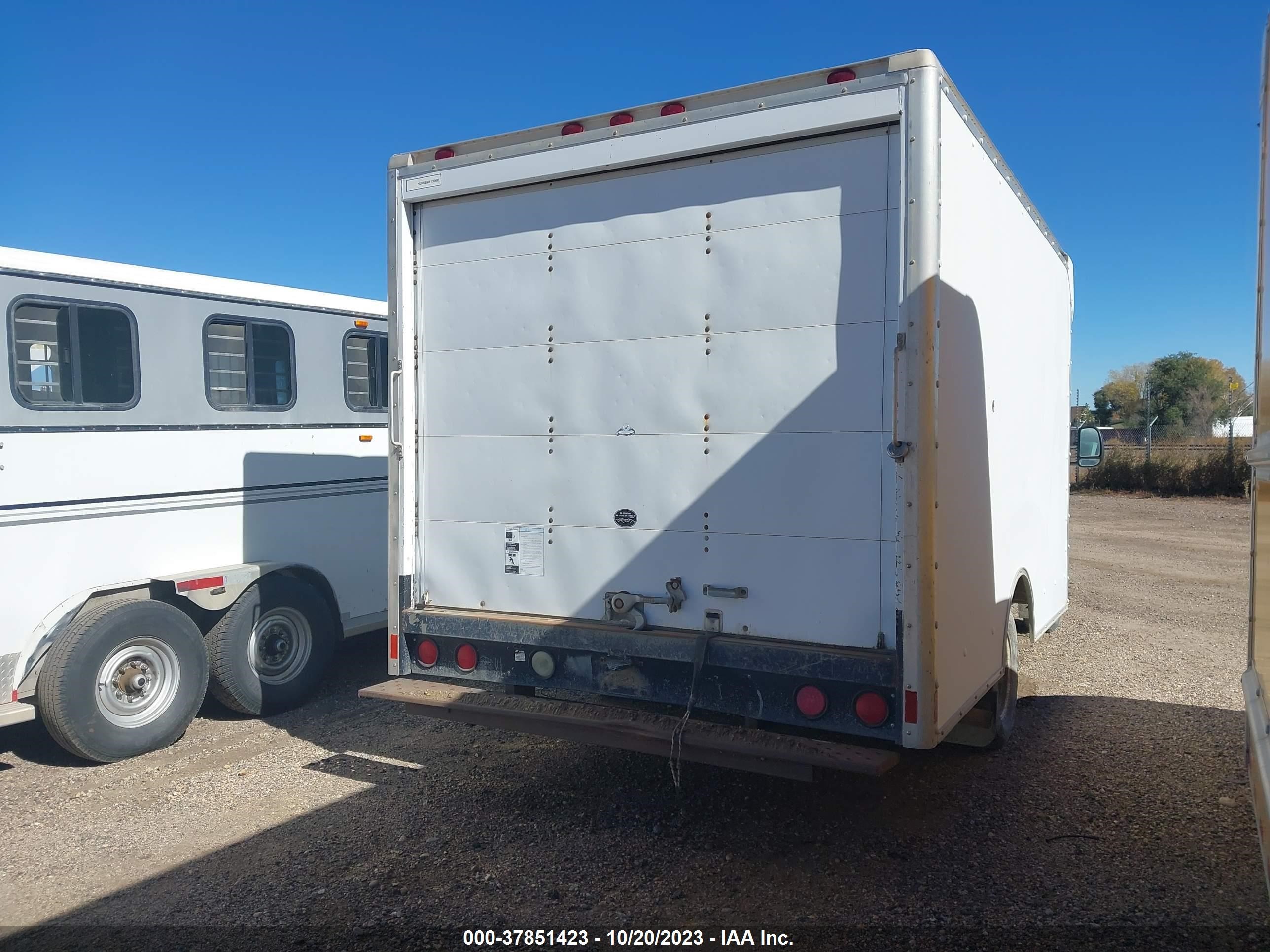 Photo 3 VIN: 1FDWE35L14HA32636 - FORD ECONOLINE 