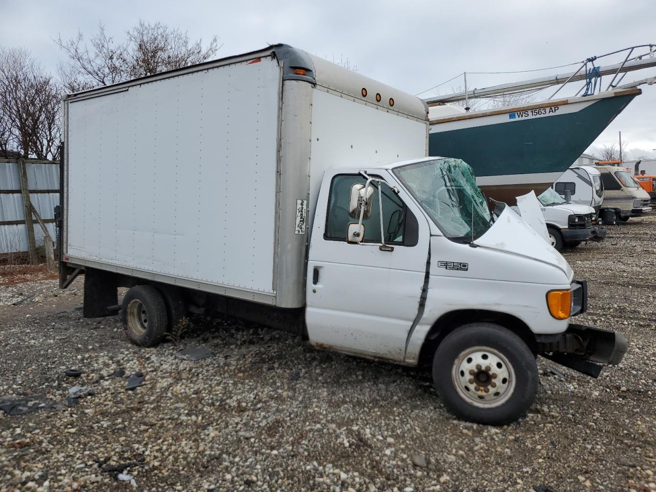 Photo 3 VIN: 1FDWE35L45HA13483 - FORD ECONOLINE 