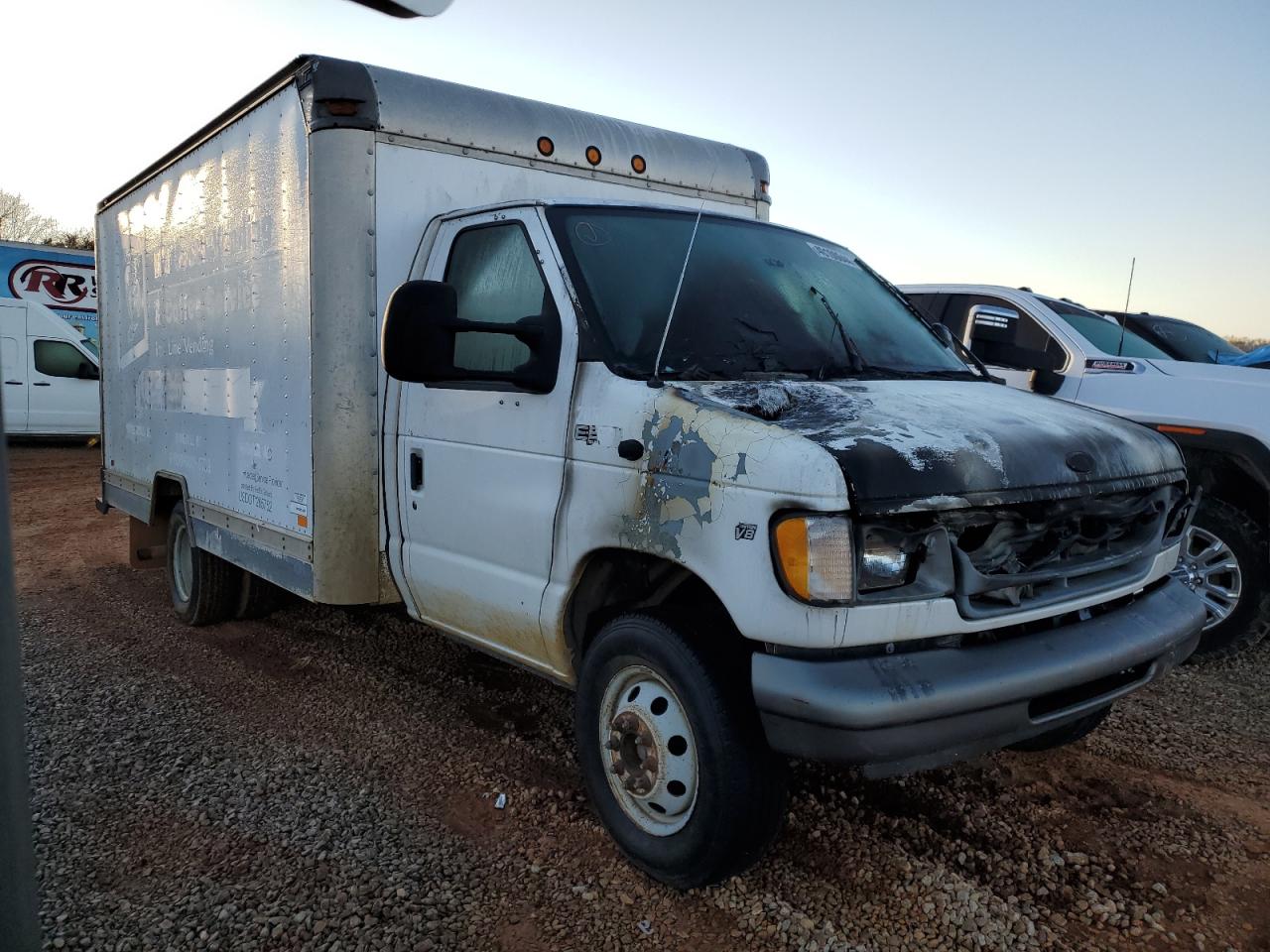 Photo 3 VIN: 1FDWE35L6YHB93733 - FORD ECONOLINE 