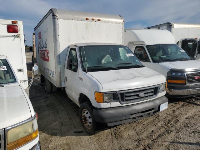 Photo 3 VIN: 1FDWE35P94HA85782 - FORD ECONOLINE 