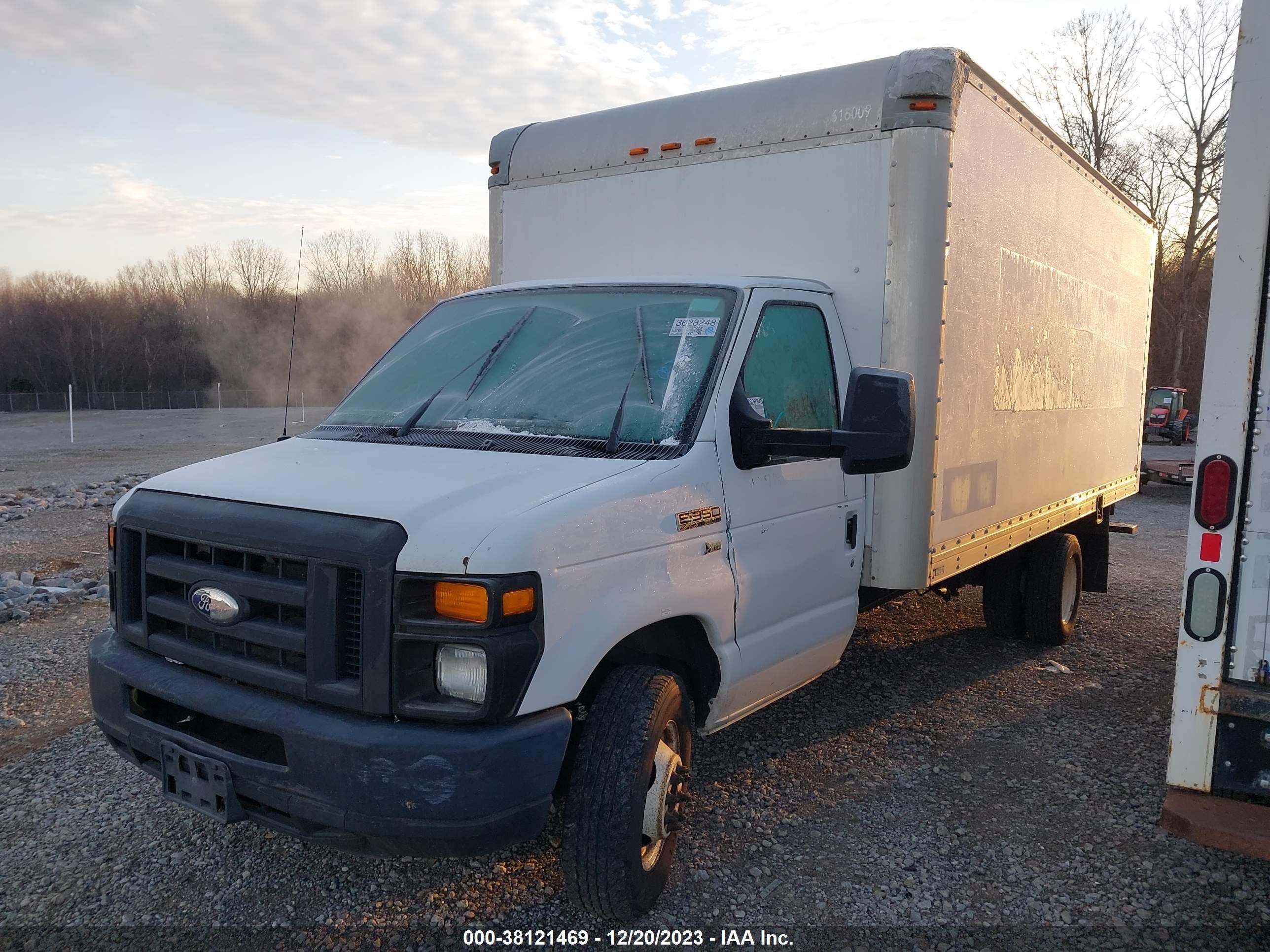 Photo 1 VIN: 1FDWE3FL5GDC20392 - FORD ECONOLINE 