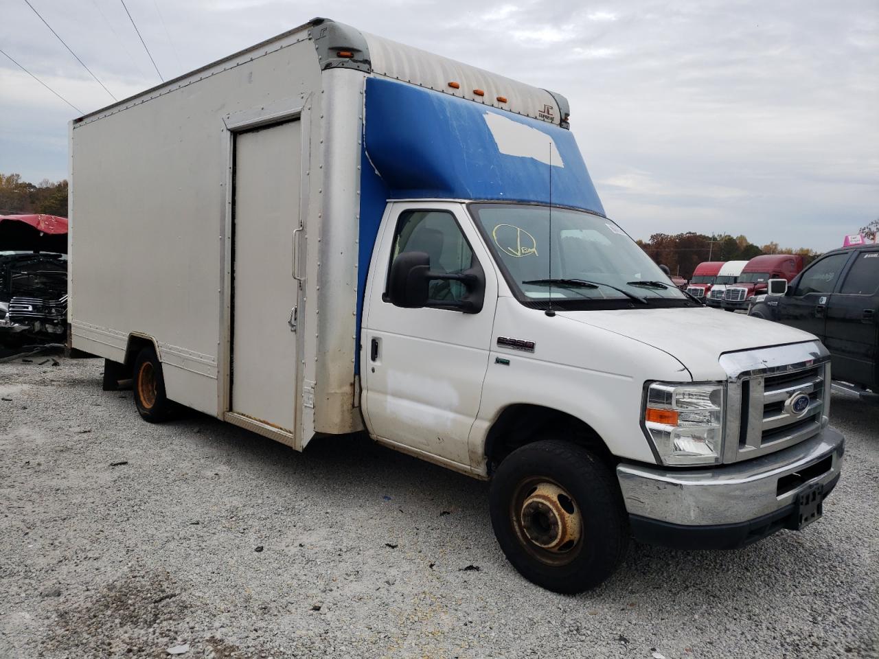 Photo 3 VIN: 1FDWE3FL7FDA36523 - FORD ECONOLINE 