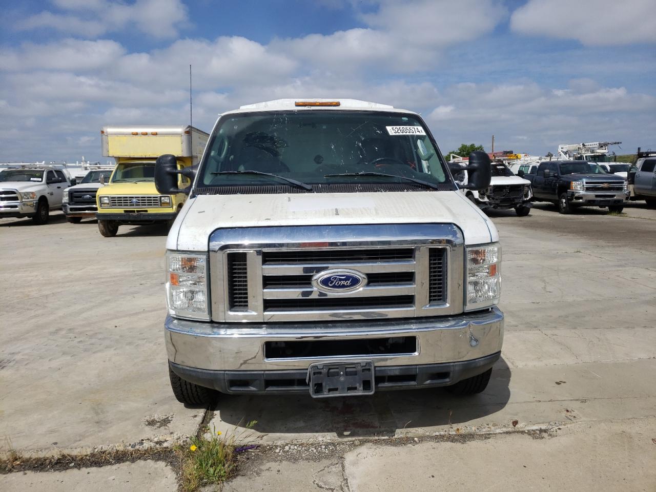 Photo 4 VIN: 1FDWE3FL9FDA04057 - FORD ECONOLINE 