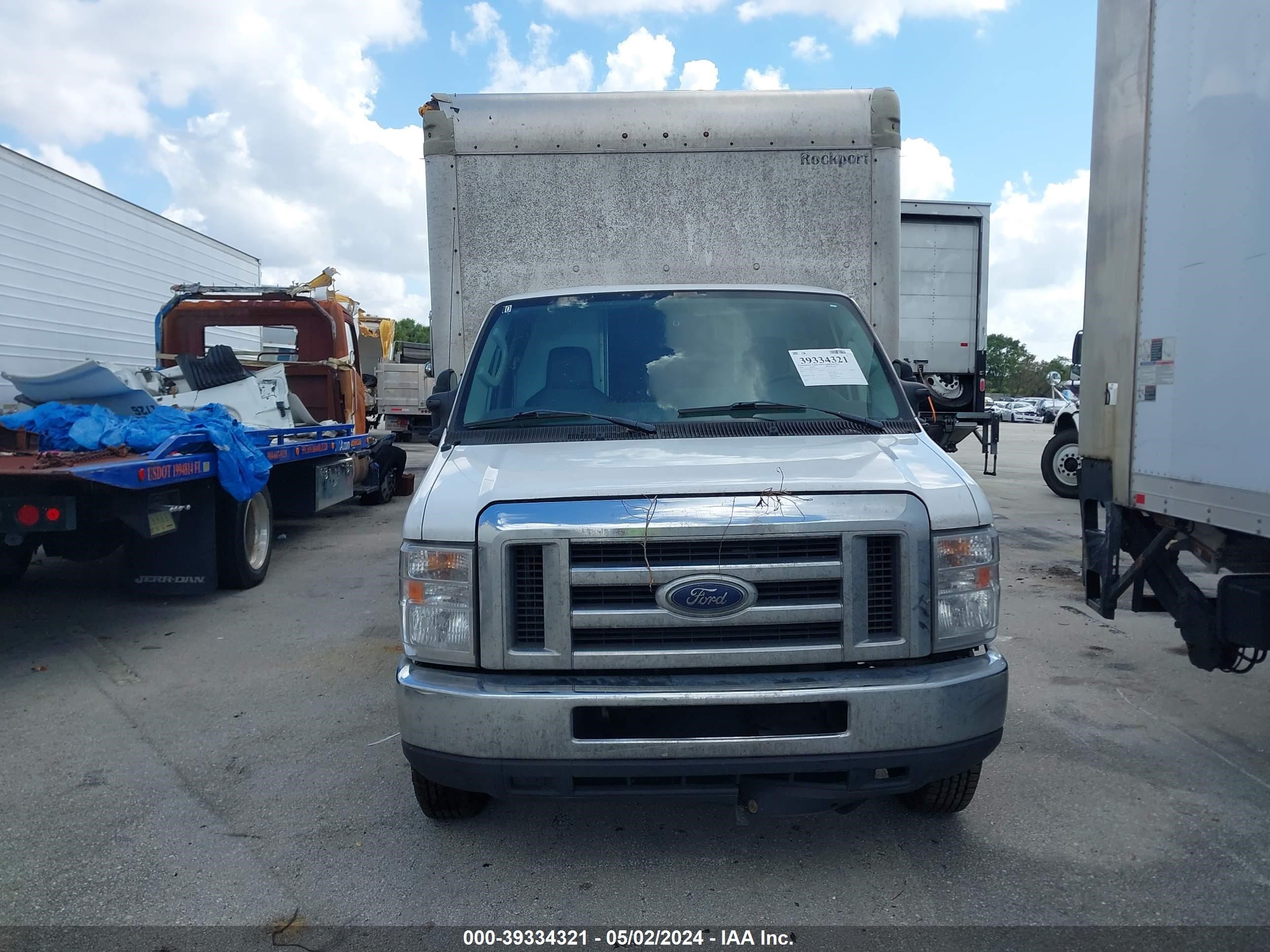 Photo 14 VIN: 1FDWE4F6XKDC45720 - FORD NULL 