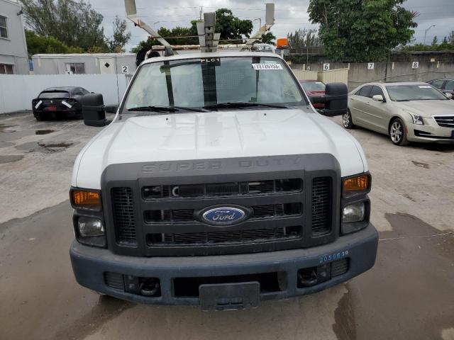 Photo 4 VIN: 1FDWF30528EC94338 - FORD F350 