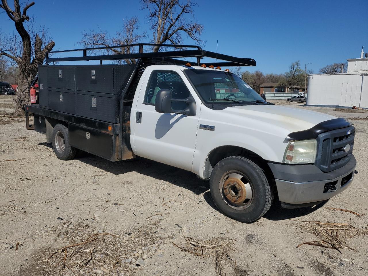 Photo 3 VIN: 1FDWF36576ED58376 - FORD F350 