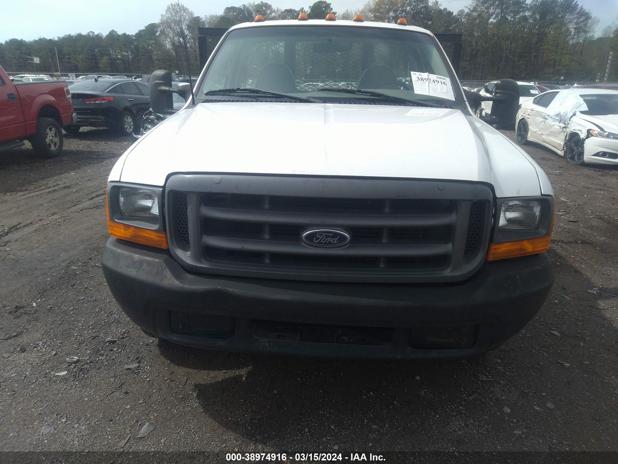 Photo 11 VIN: 1FDWF36L0XEC16774 - FORD F350 