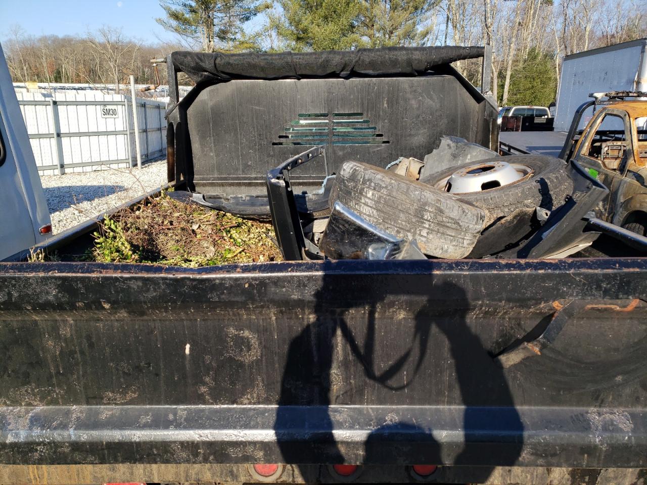 Photo 9 VIN: 1FDWF3H55AEB09774 - FORD F350 