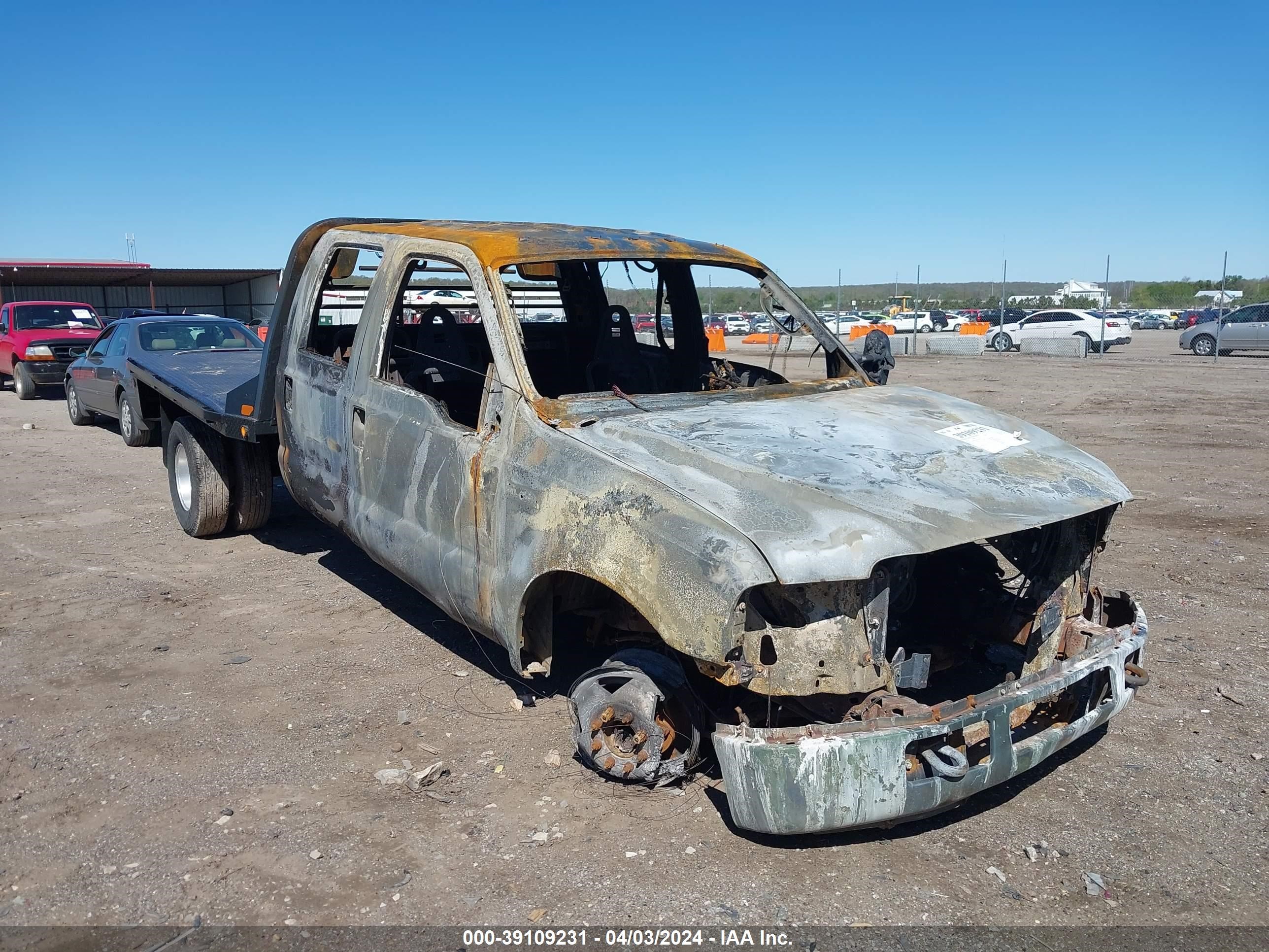 Photo 0 VIN: 1FDWW37PX4EC41548 - FORD F350 