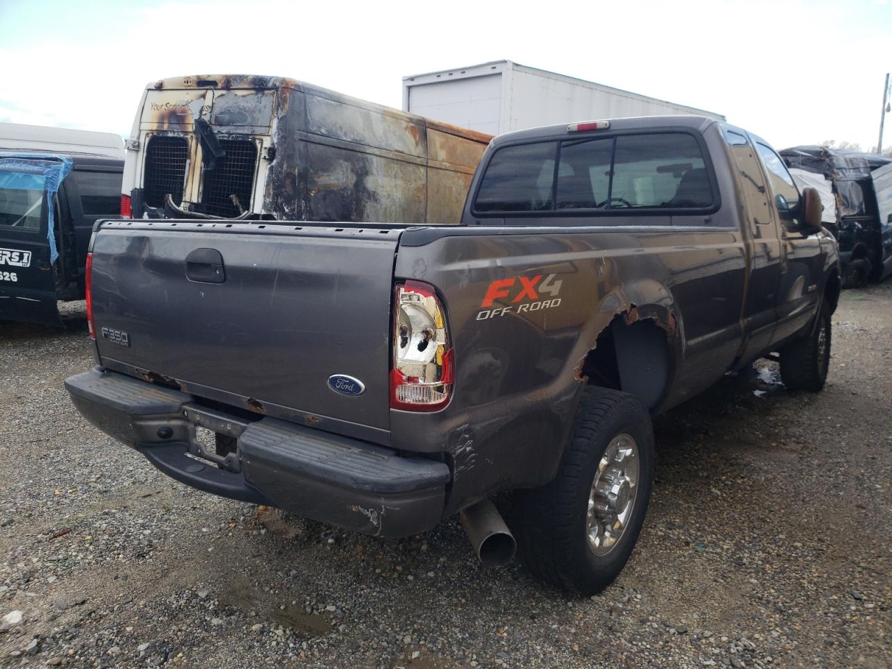 Photo 2 VIN: 1FDWX36P04EA27442 - FORD F350 