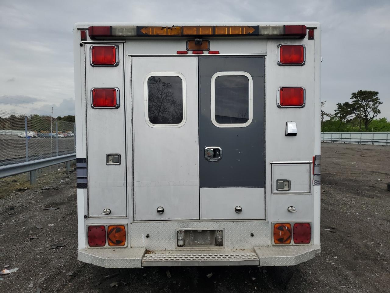 Photo 5 VIN: 1FDXE40F1XHA03198 - FORD ECONOLINE 