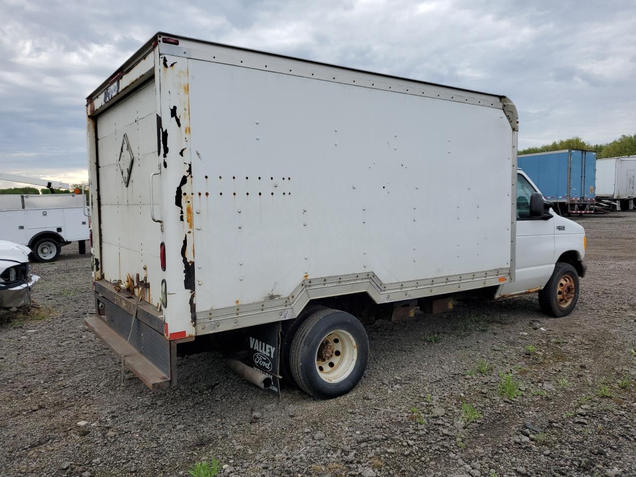 Photo 2 VIN: 1FDXE45P45HB31885 - FORD ECONOLINE 