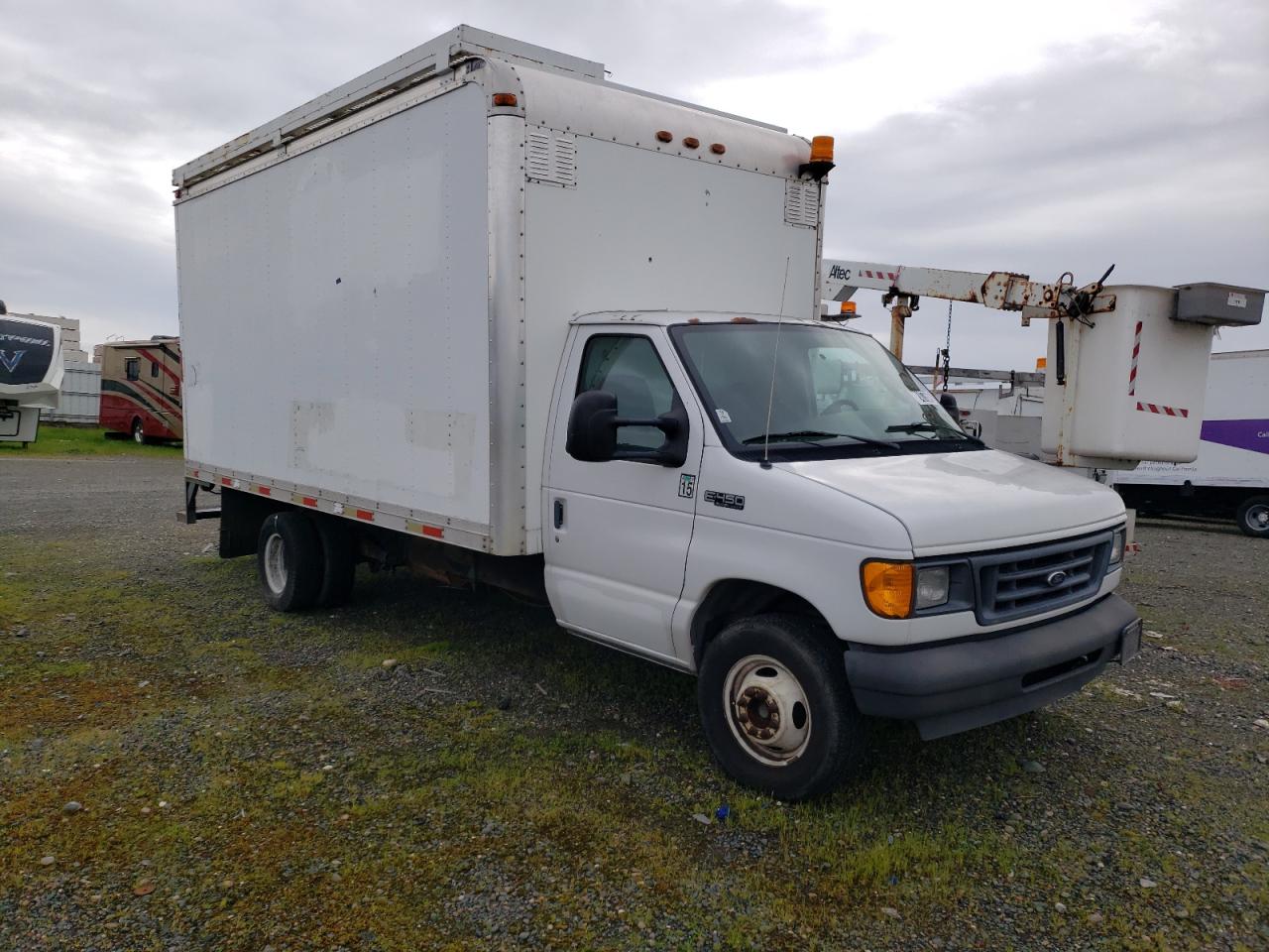 Photo 3 VIN: 1FDXE45S33HB77158 - FORD ECONOLINE 