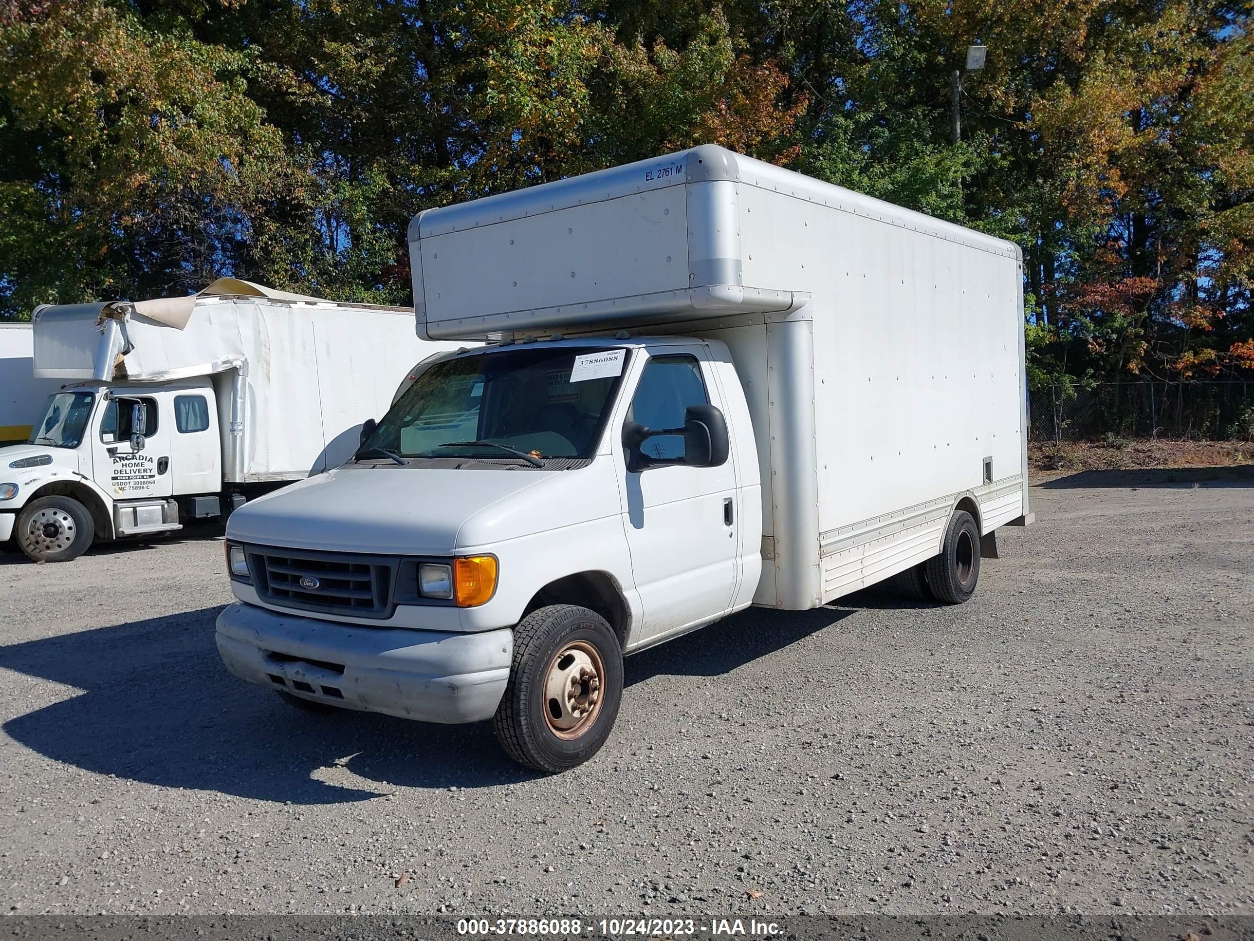 Photo 1 VIN: 1FDXE45S67DA22424 - FORD ECONOLINE 