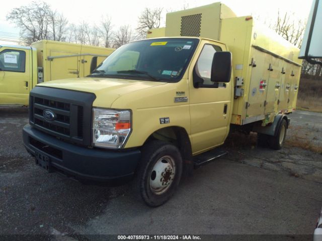 Photo 1 VIN: 1FDXE4FS0KDC57702 - FORD E-450 