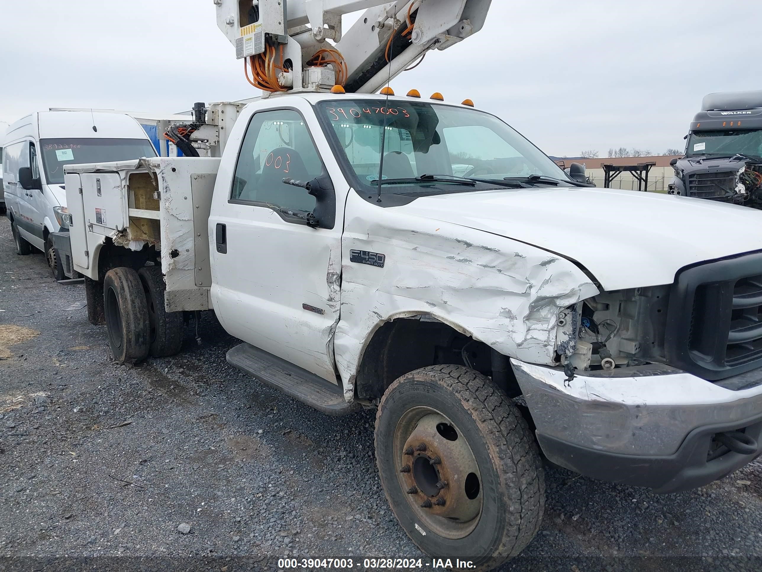 Photo 5 VIN: 1FDXF46F0YEC06705 - FORD F450 