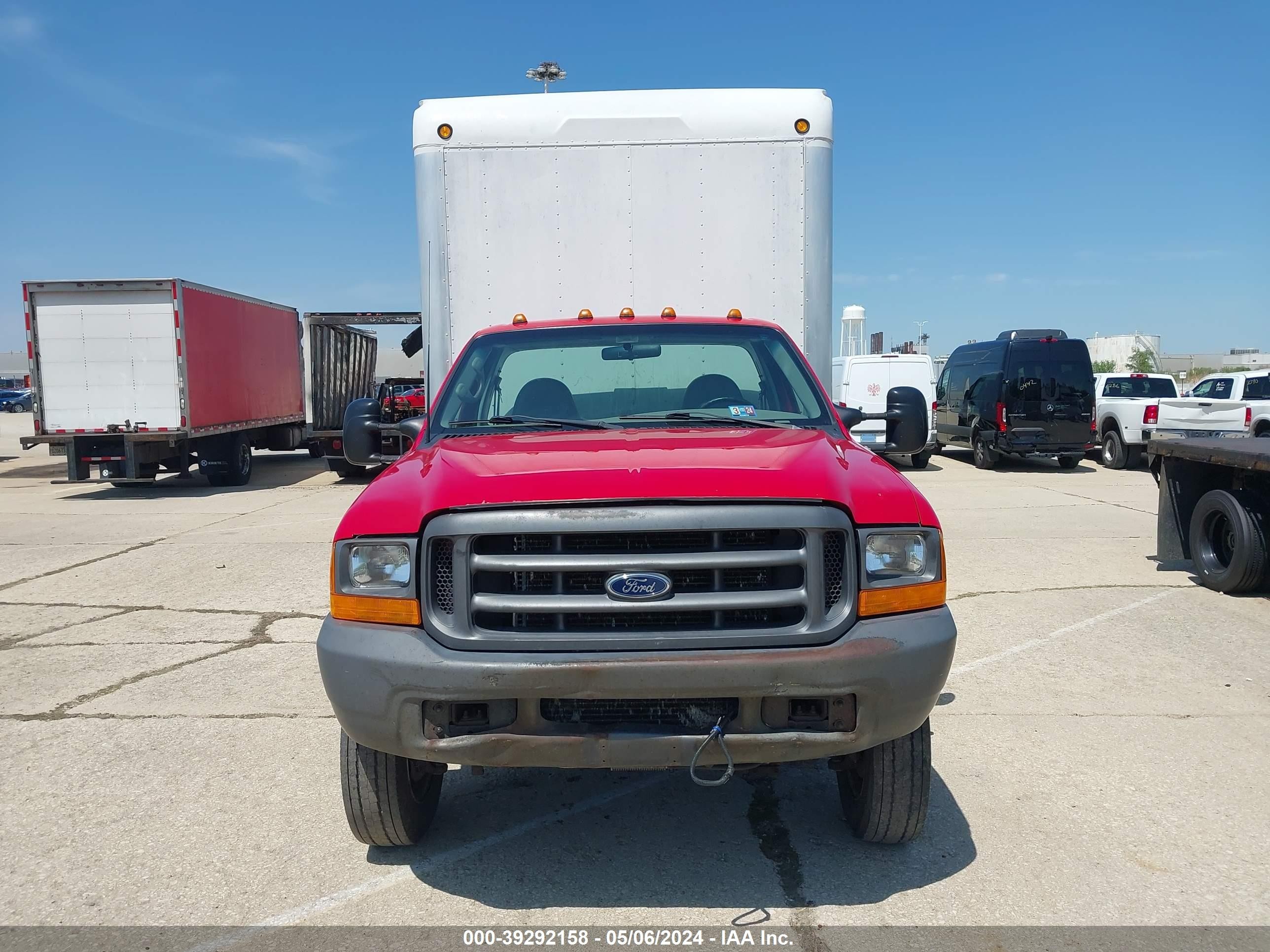 Photo 13 VIN: 1FDXF46F7XEE97458 - FORD F450 