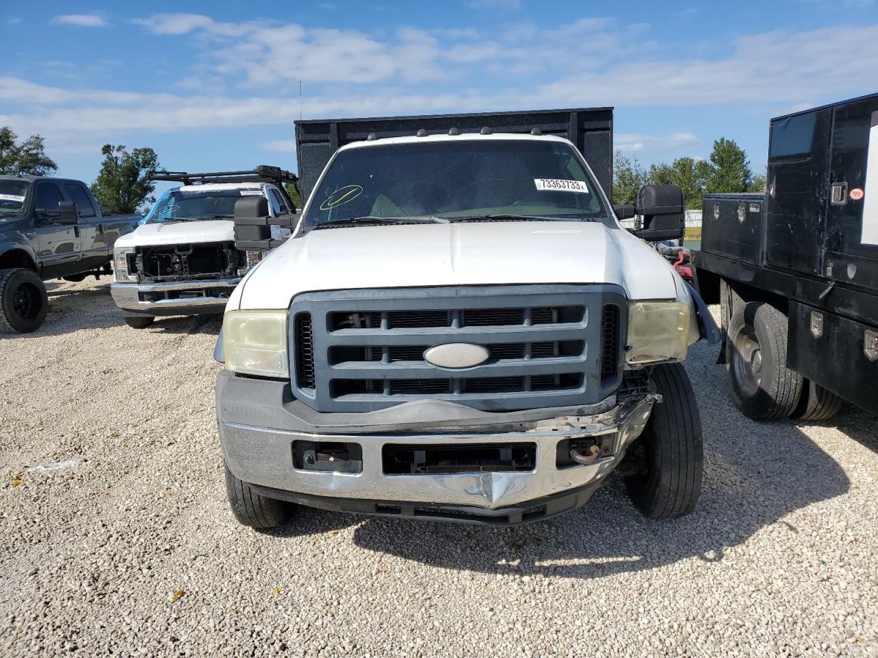 Photo 4 VIN: 1FDXF46P56EA03587 - FORD F450 