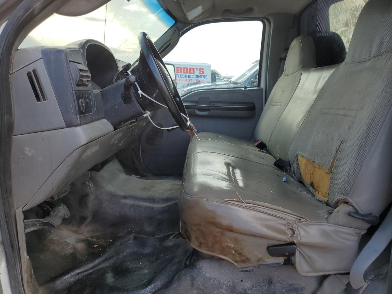 Photo 6 VIN: 1FDXF46P56EA03587 - FORD F450 