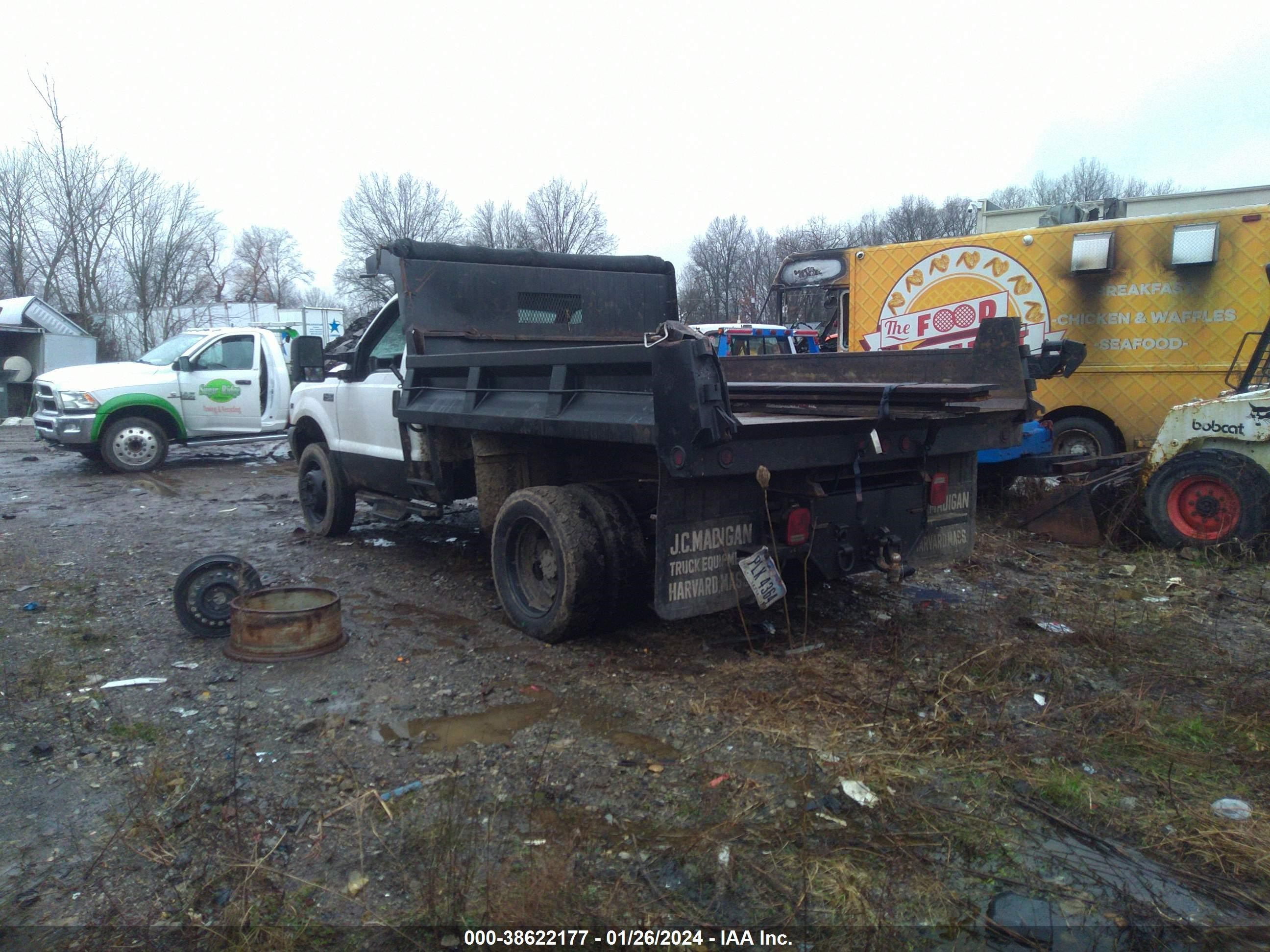 Photo 2 VIN: 1FDXF46S6XEE45669 - FORD F450 