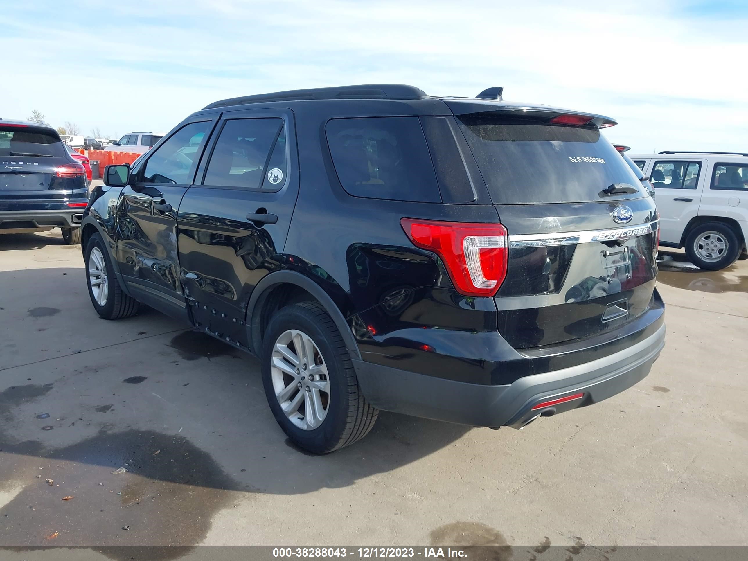 Photo 2 VIN: 1FM5K7B82GGC85115 - FORD EXPLORER 